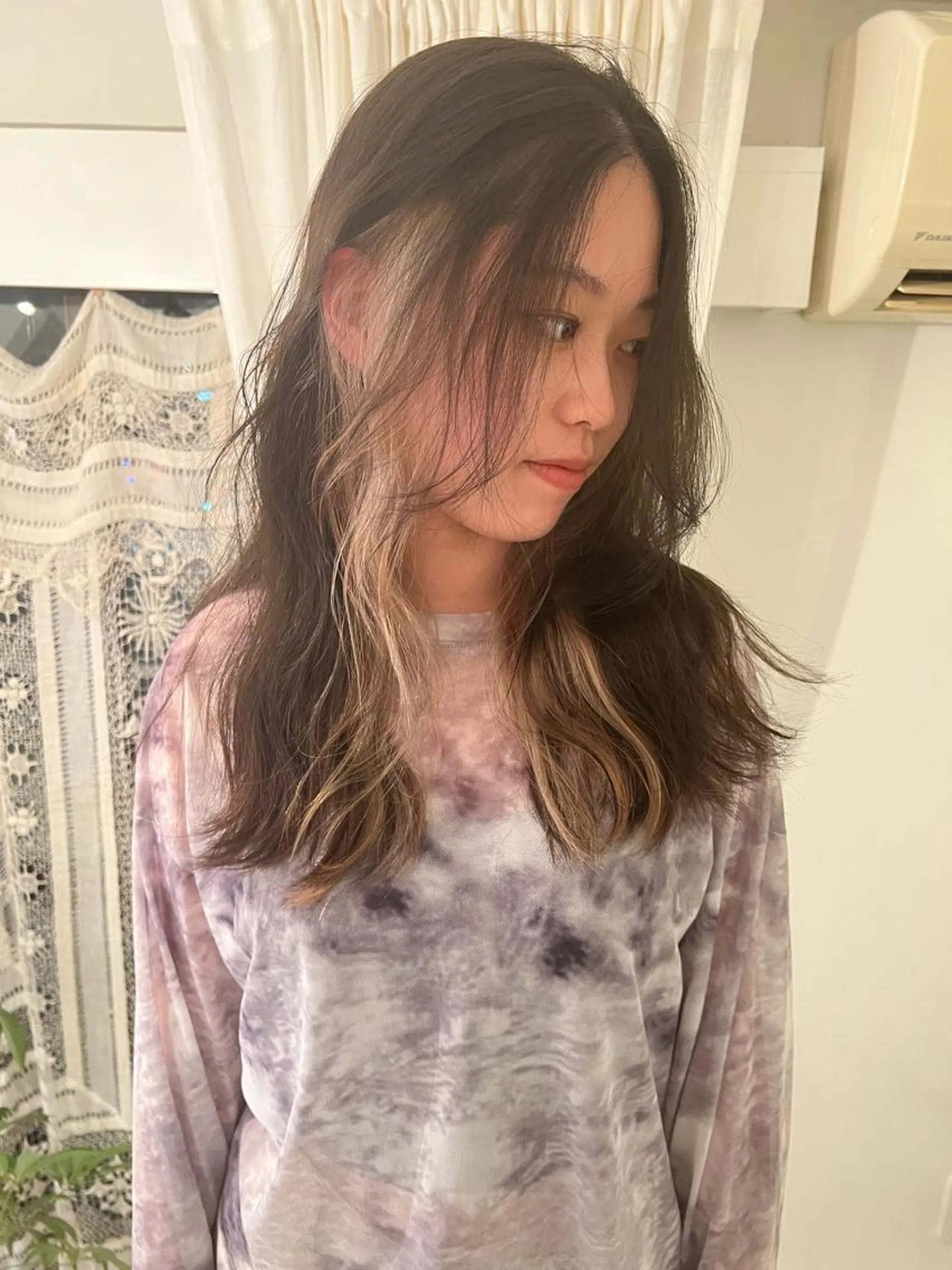 カラー インナーカラー ヘアカラー ブリーチカラー🎀 寺門美優のヘアスタイル