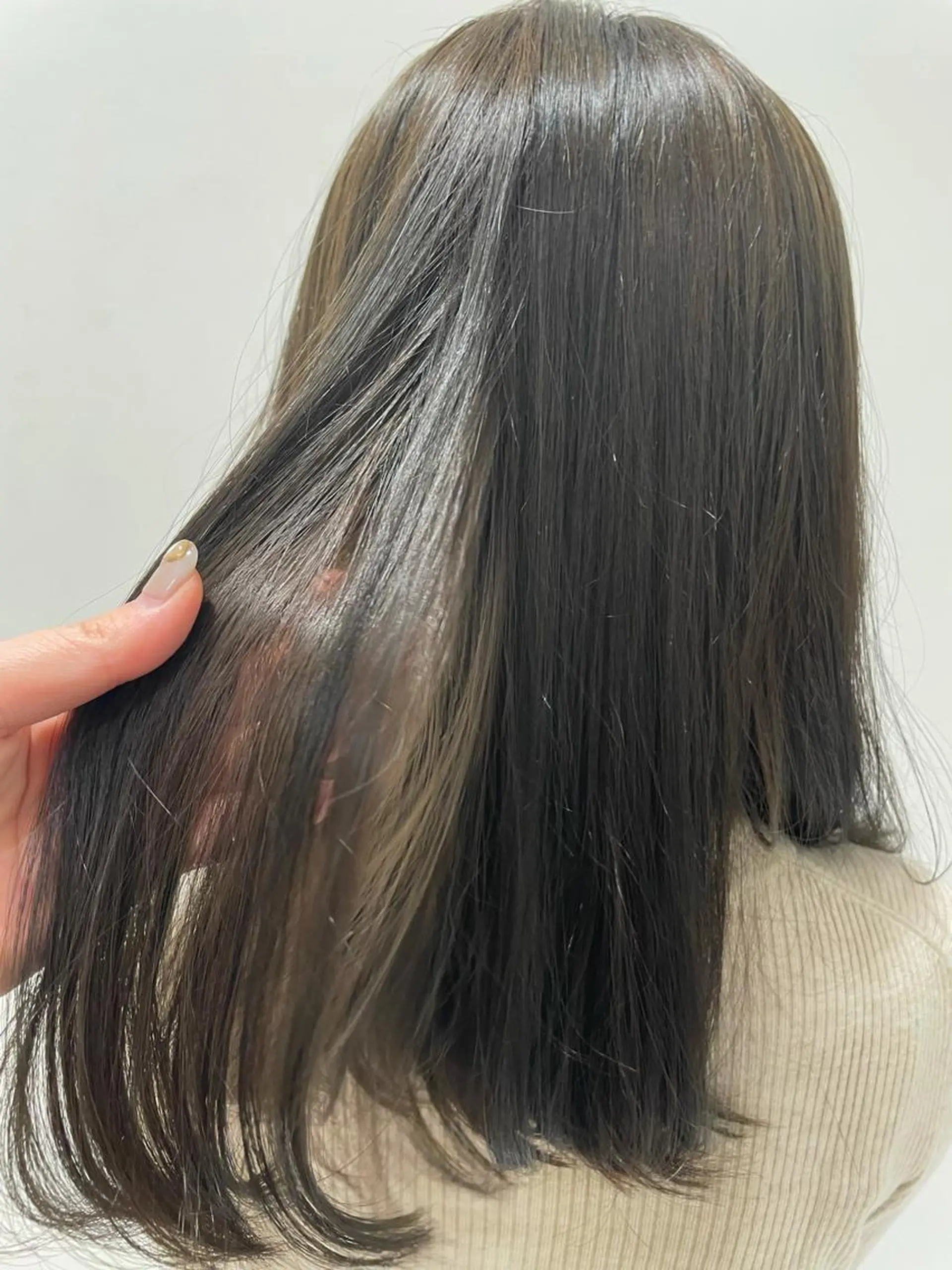 ミディアム カラー 透明感カラー momoka ［pejite]のヘアスタイル