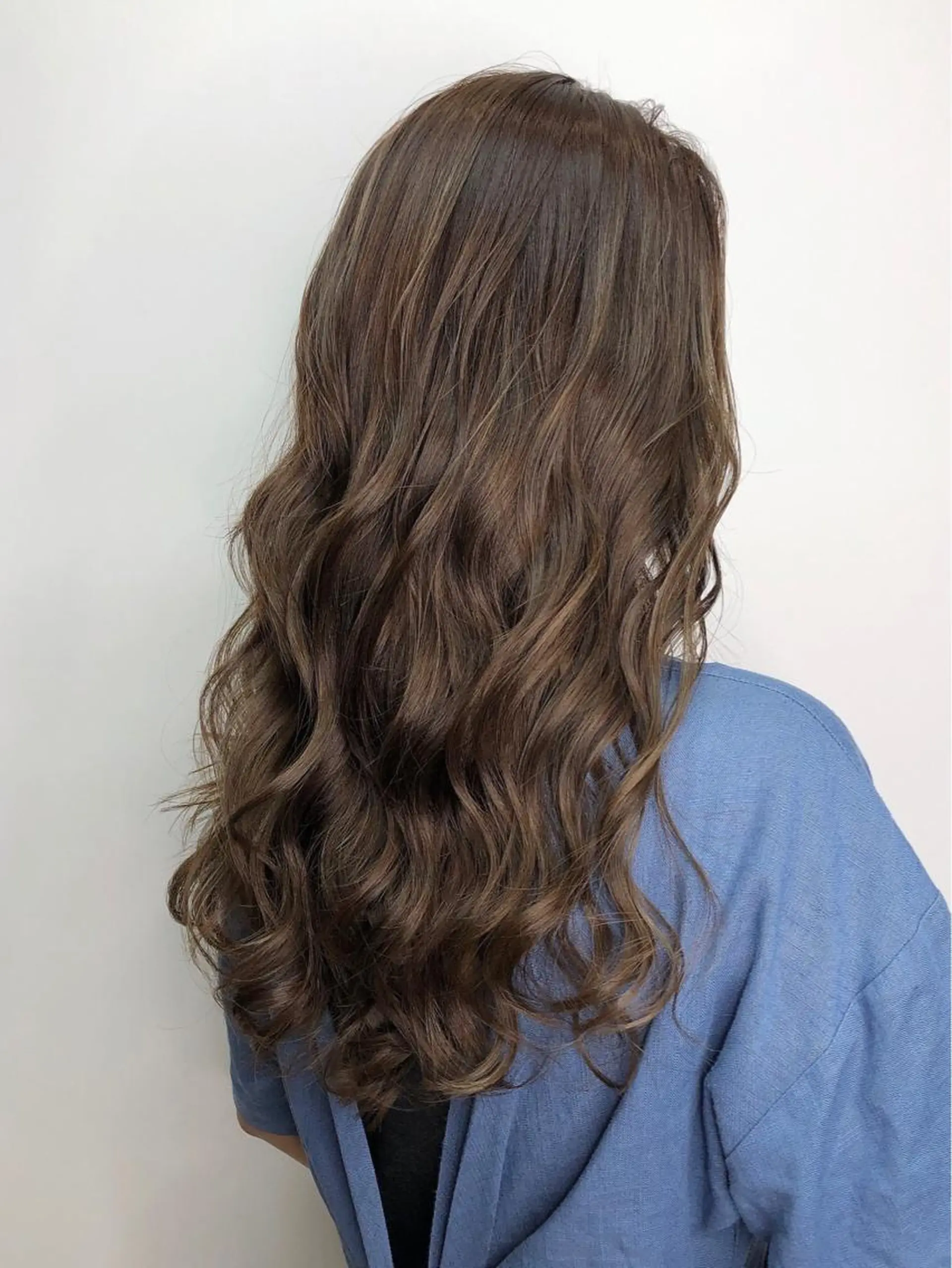 ロング カラー 韓国🩵海外ヘア 宮川華奈のヘアスタイル