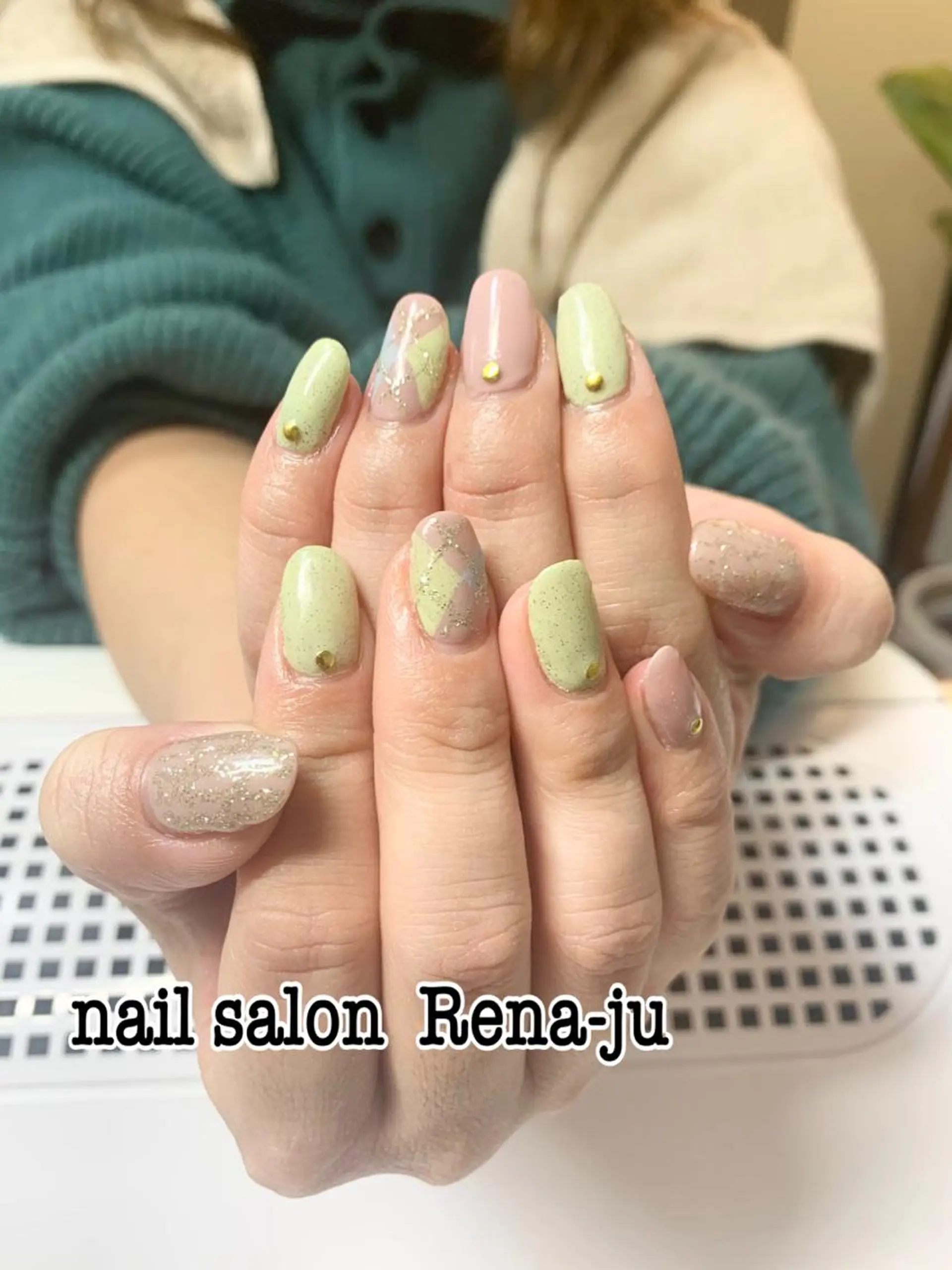 ネイル nail salon Re:na-juのネイルデザイン