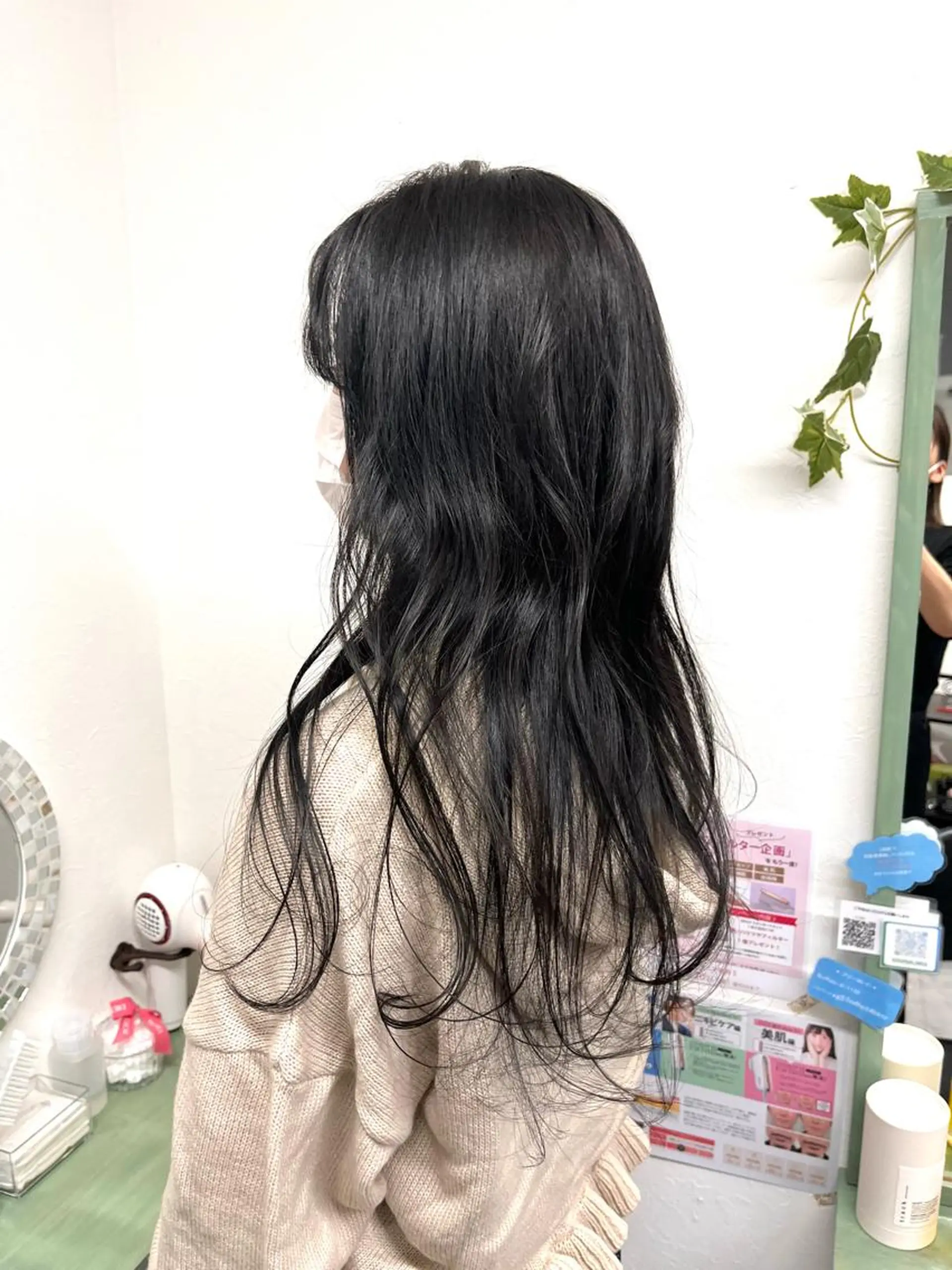 ロング カラー パーマ ヘアアレンジ ネイビーカラー 韓国風ヘア ヘアカラー AIM所属・髪質改善✧︎エステ 💎AIM【アイム】のヘアスタイル