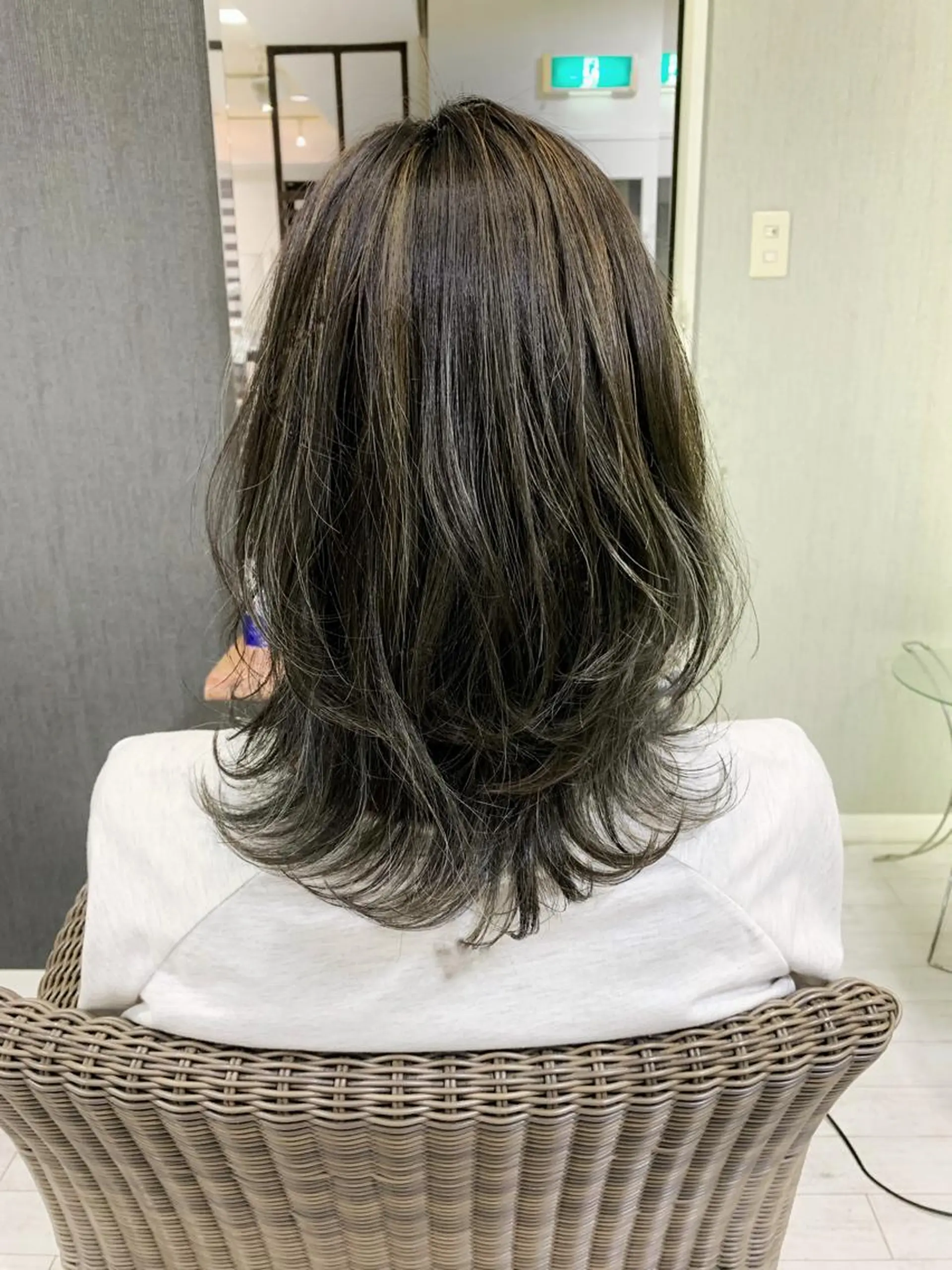 ミディアム ハイライト カット ヘアカラー トリートメント マルナ本店 ペコのヘアスタイル