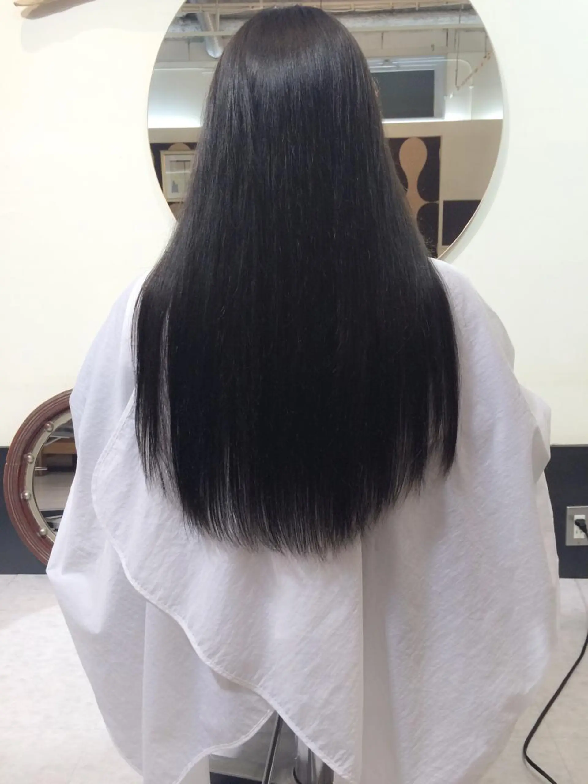 カラー 透明感カラー VENI VIDI VICI所属・河原 卓司のヘアスタイル