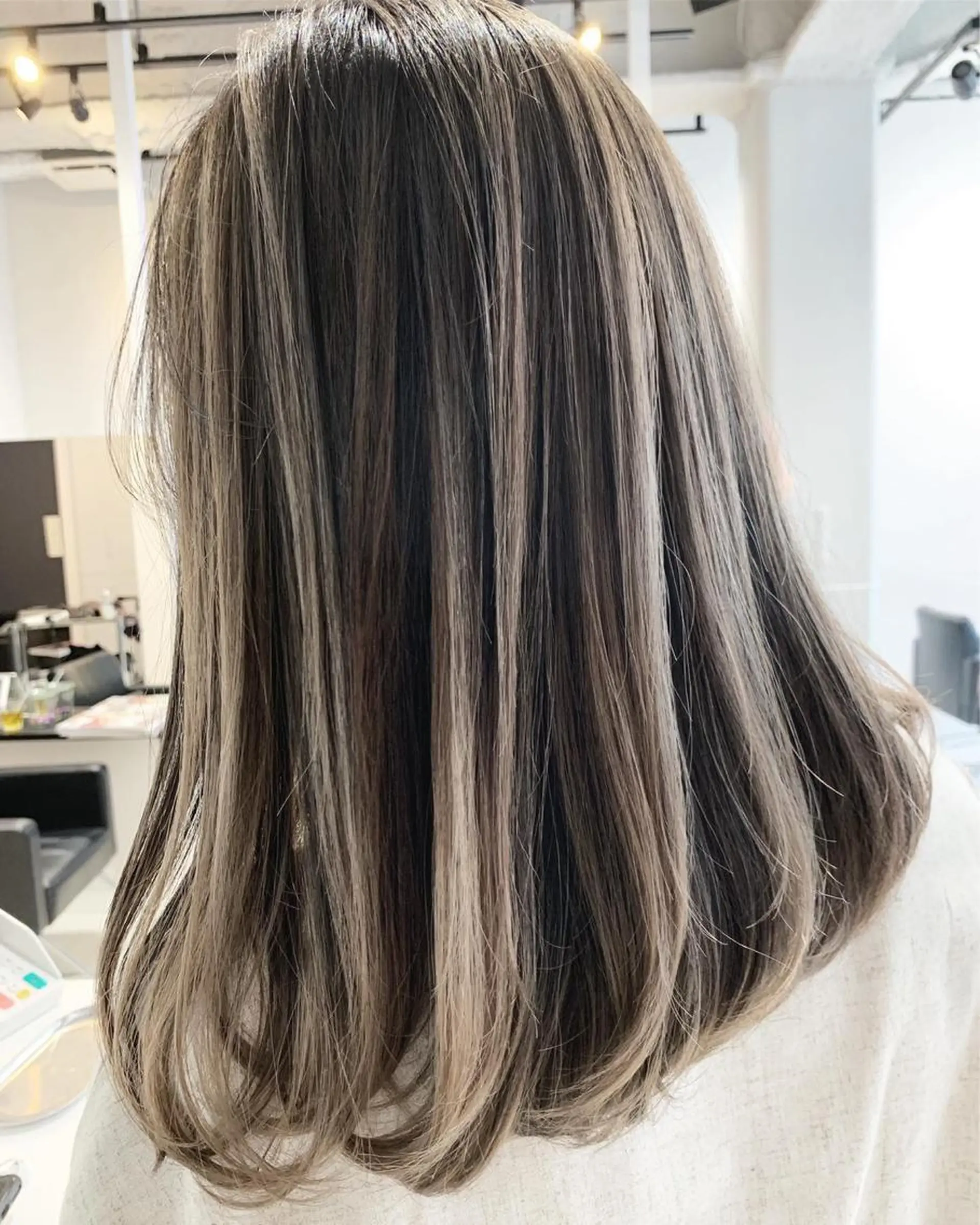 ロング カラー パーマ ヘアアレンジ 【公式】amble luxe池袋東口💛のヘアスタイル