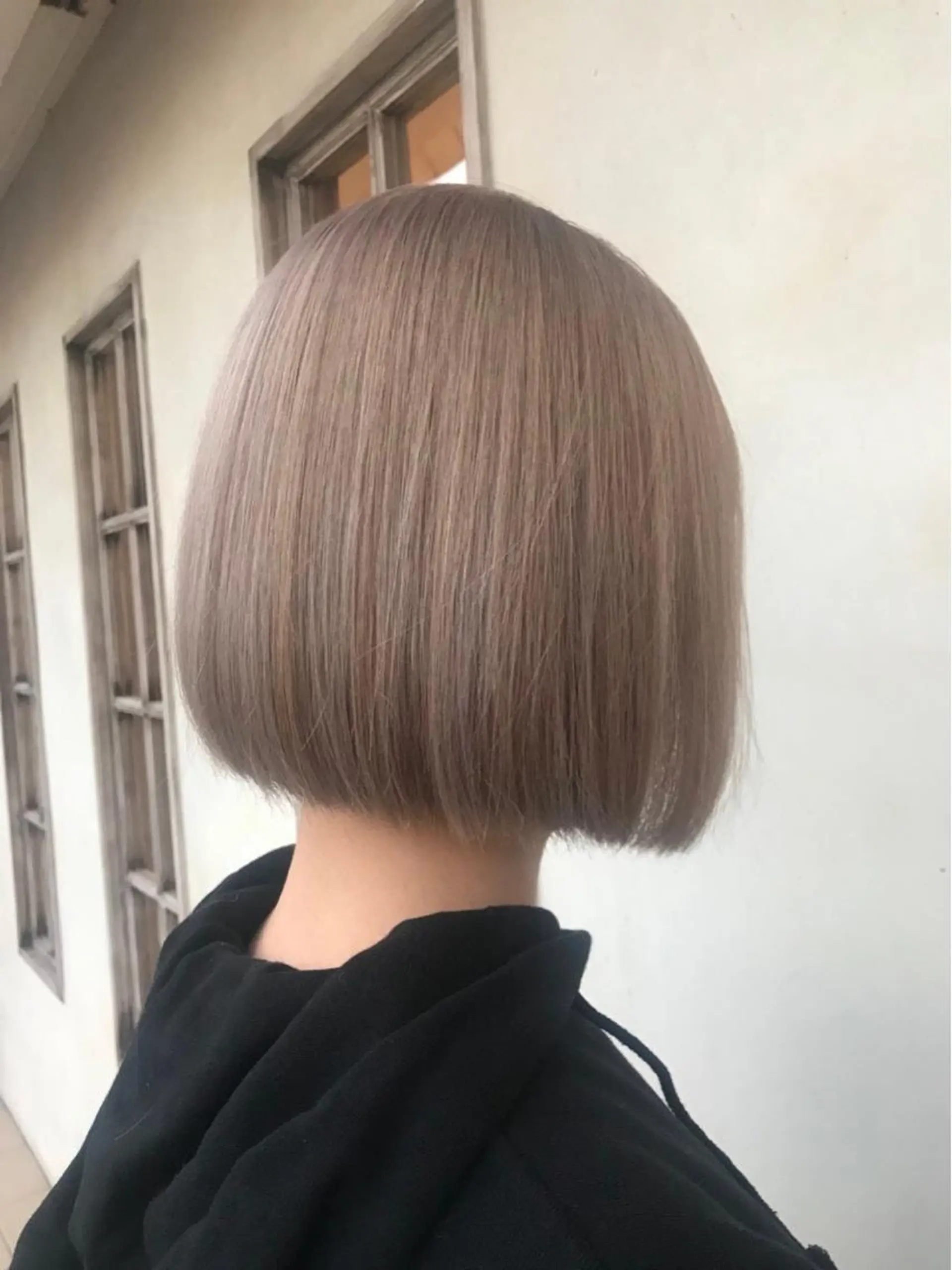 ショート カラー ハイトーンカラー ボブ 森 早希絵のヘアスタイル