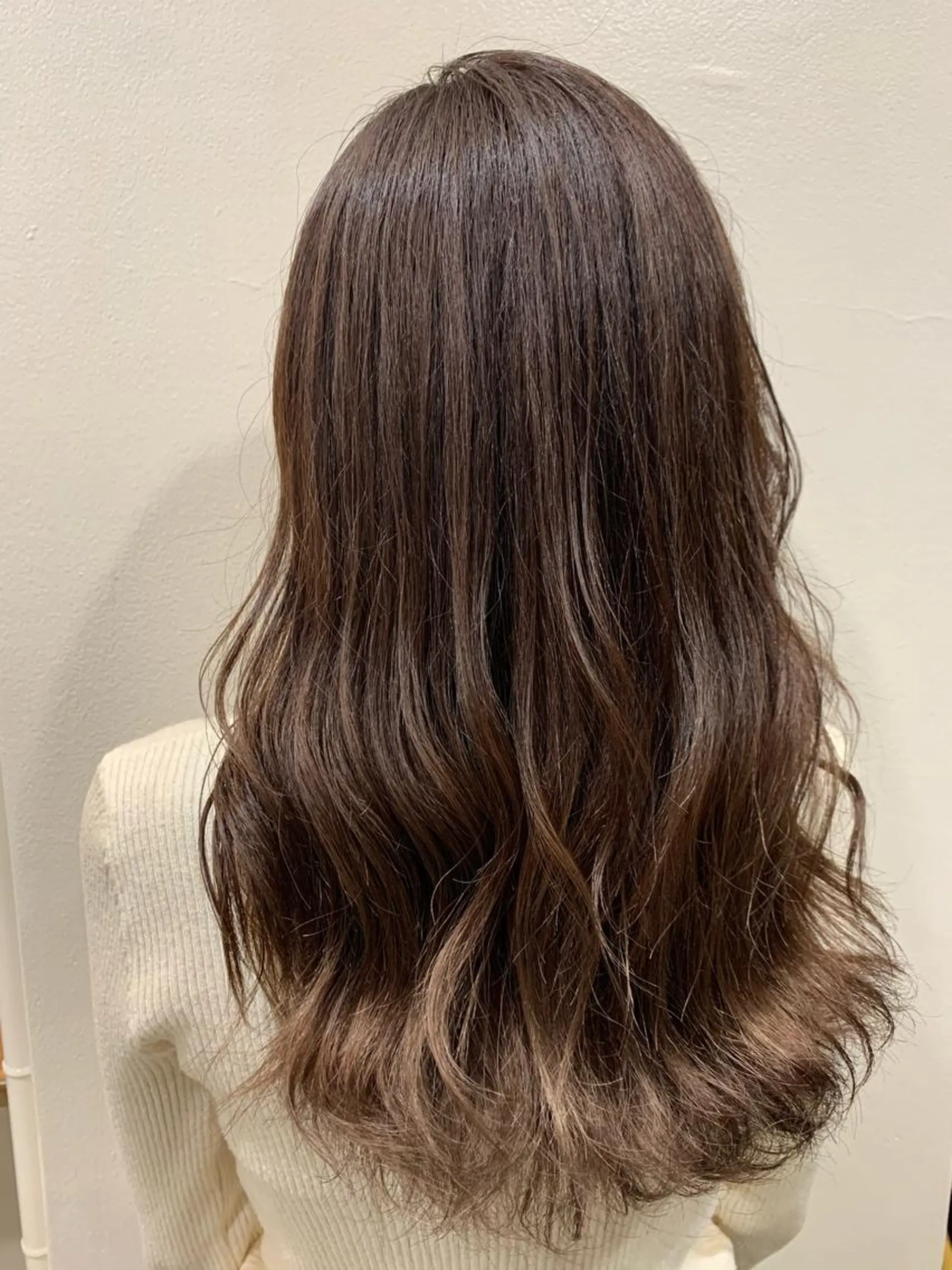 ロング カット ヘアカラー トリートメント ヘッドスパ ヘアセット 山口 竣也のヘアスタイル