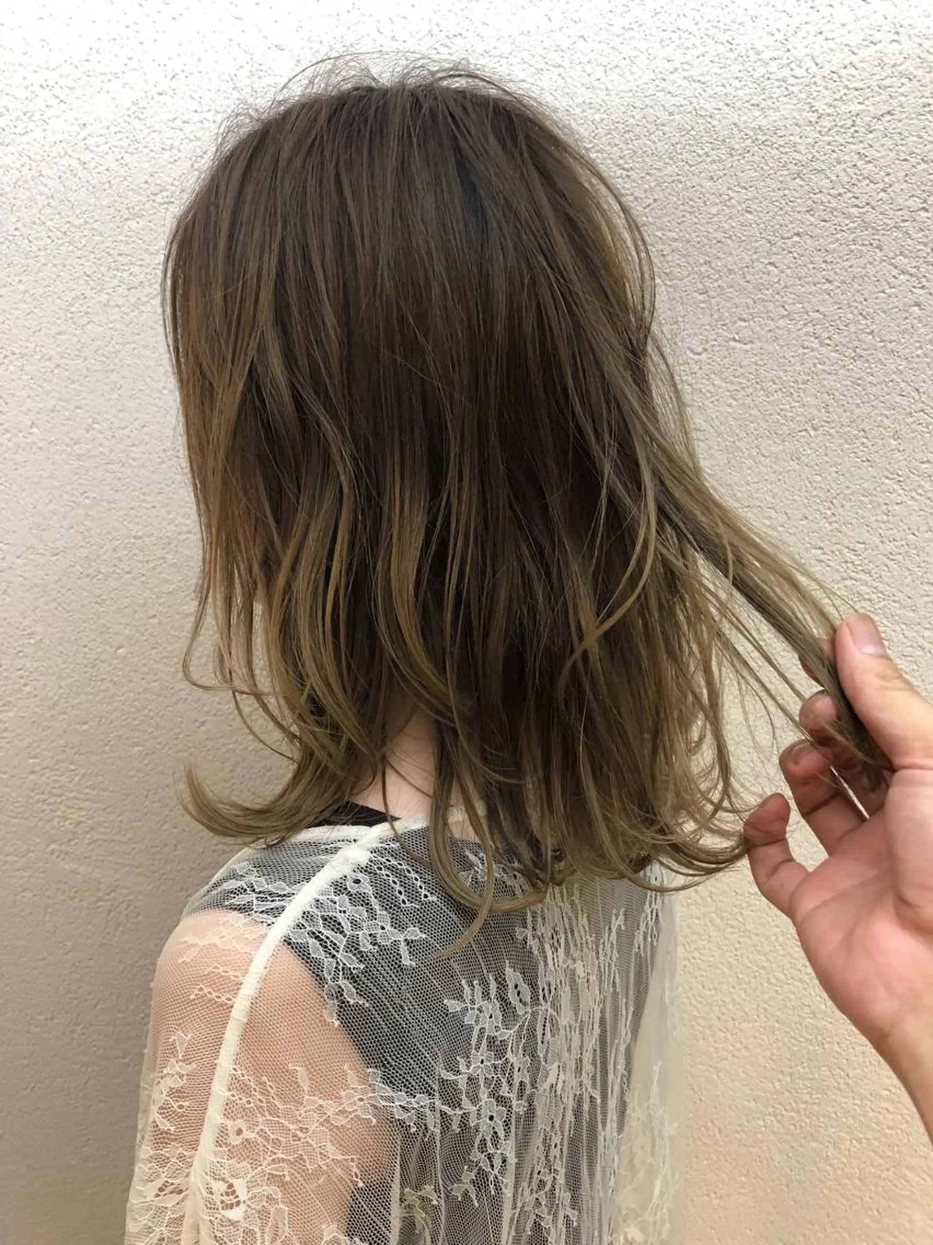 ミディアム カット ヘアカラー 原田 英治のヘアスタイル