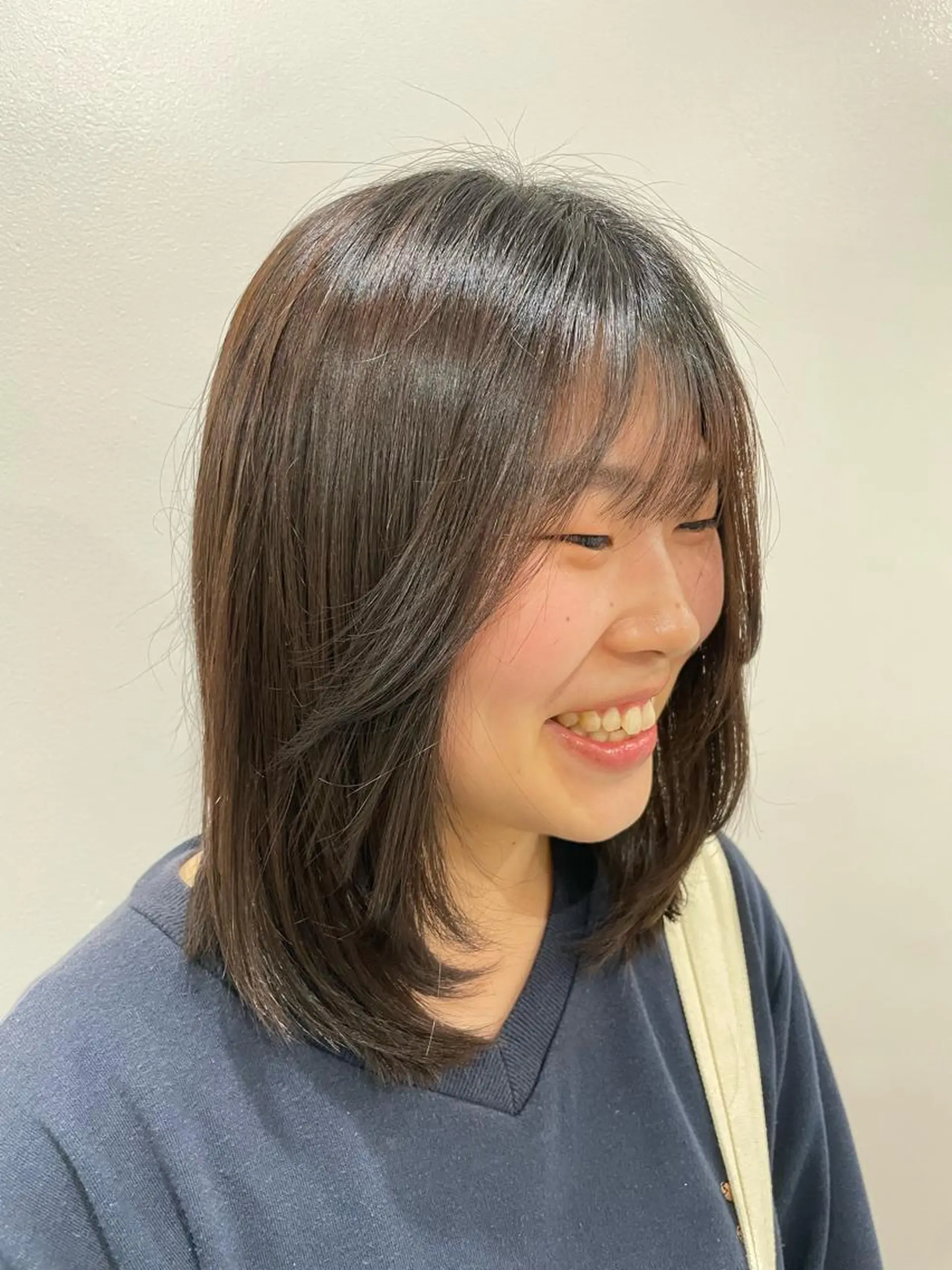 ミディアム レイヤーカット ヘアカラー トリートメント Ogata Marinaのヘアスタイル
