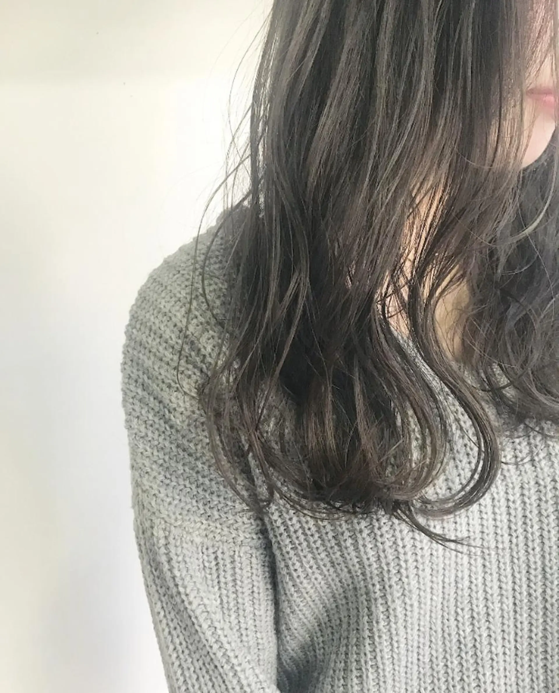 セミロング カラー アッシュ 透明感カラー カット ヘアカラー トリートメント メンズ特化 TAKUYAのヘアスタイル