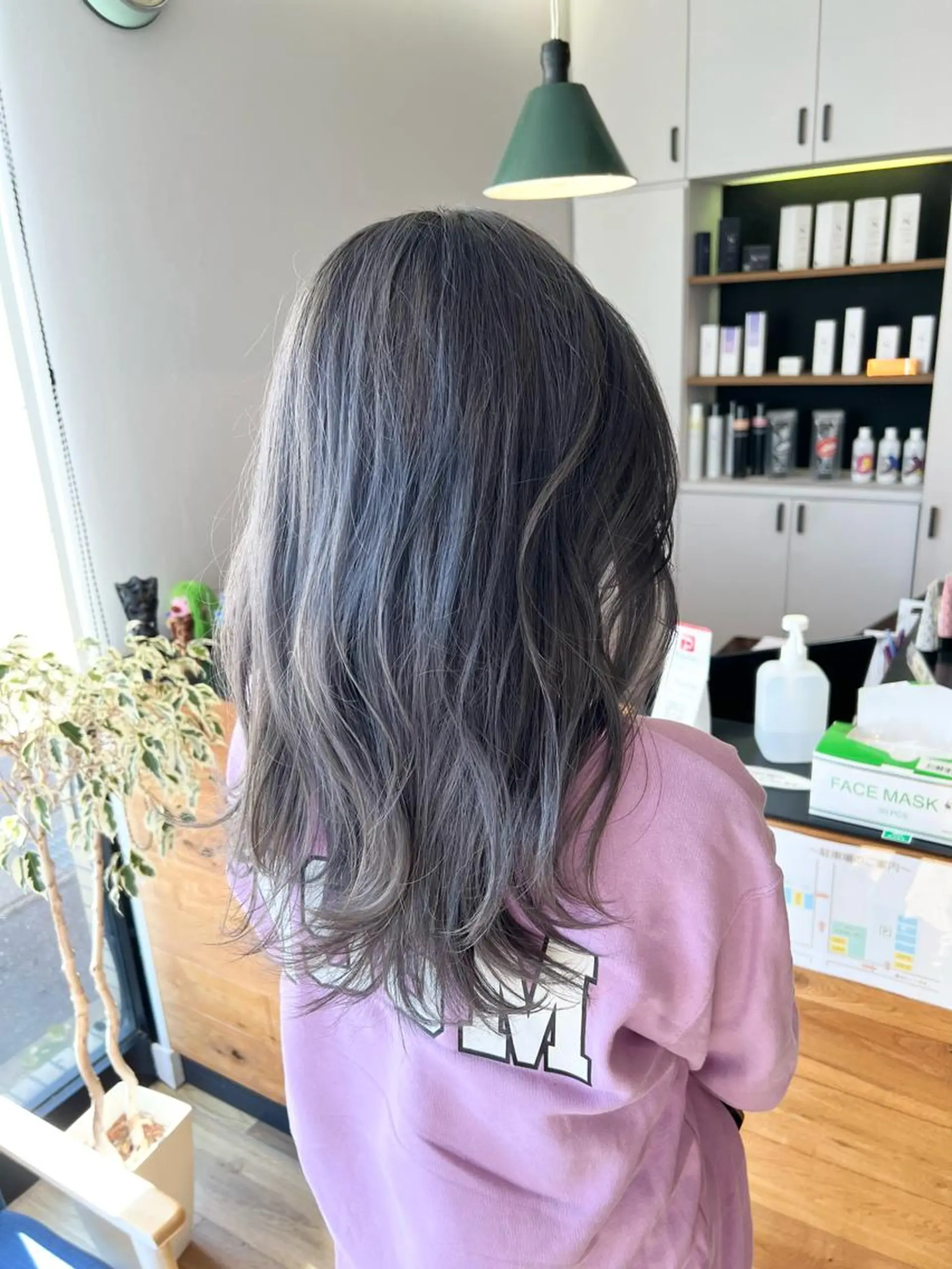 セミロング カット ヘアカラー トリートメント 堀 望美のヘアスタイル