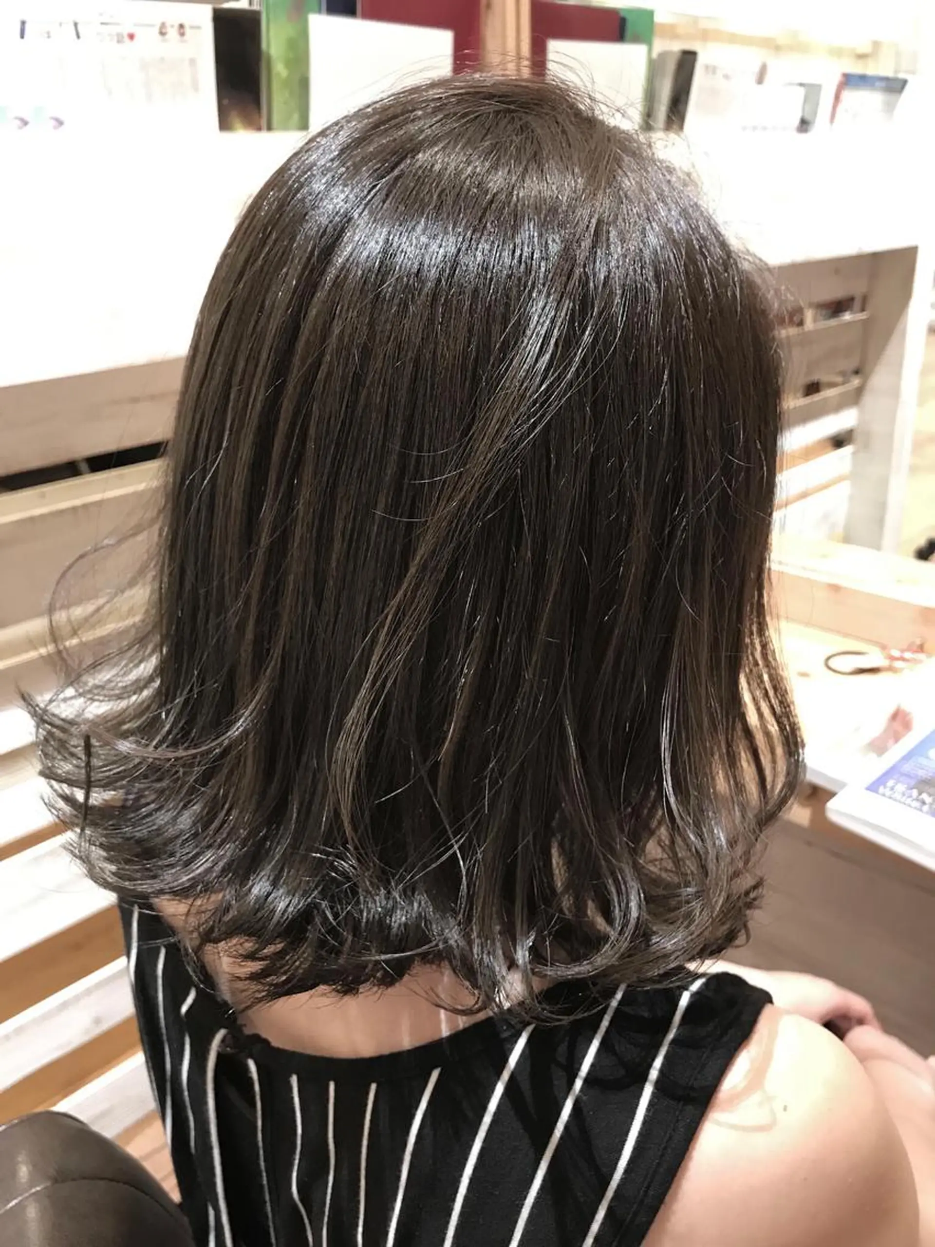 ミディアム 外ハネヘア 緑地公園美容室 neohairのヘアスタイル
