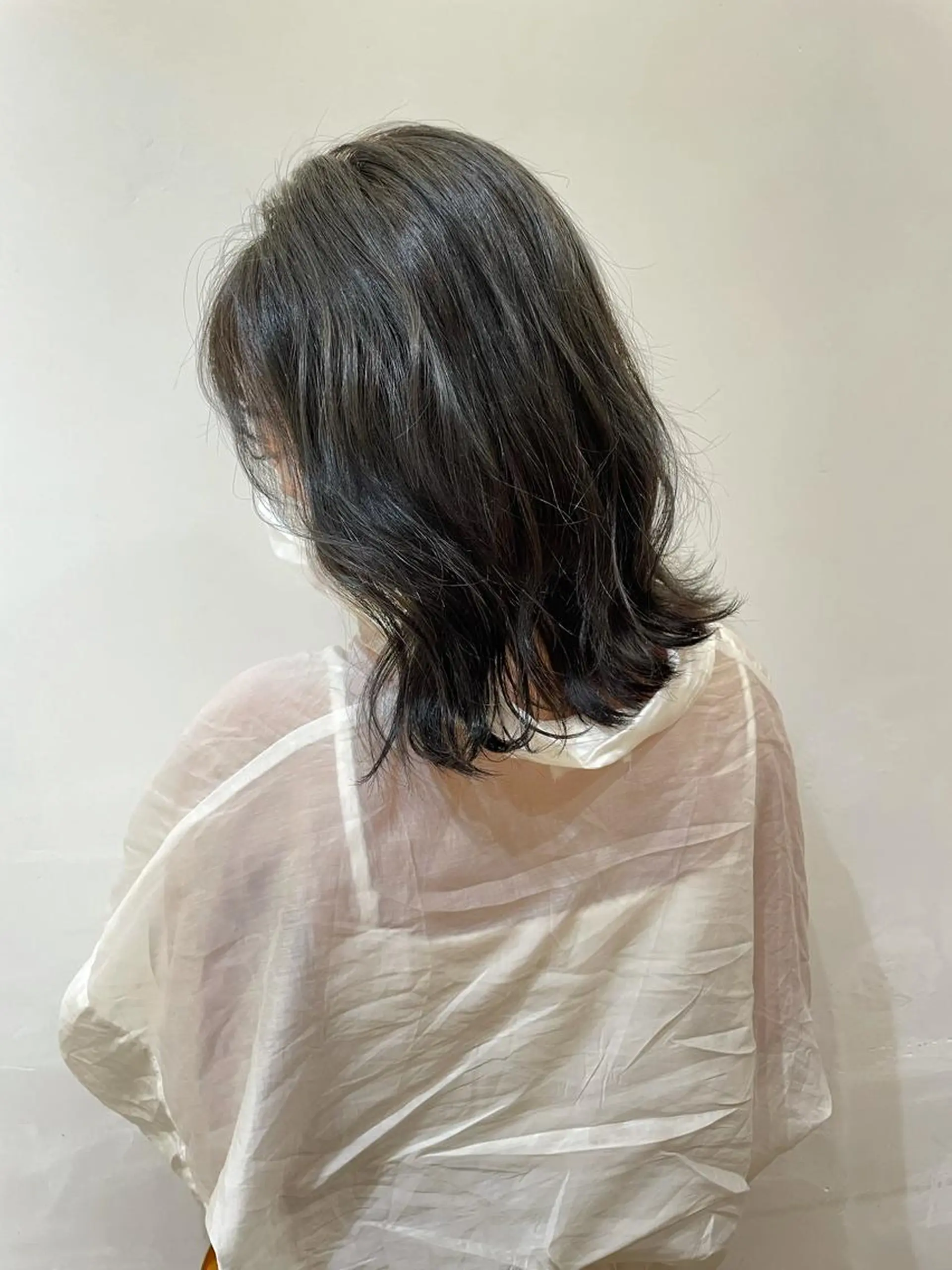 ミディアム カラー アッシュ ブラウンカラー 透明感カラー 🍊mai🍊 似合わせカットのヘアスタイル