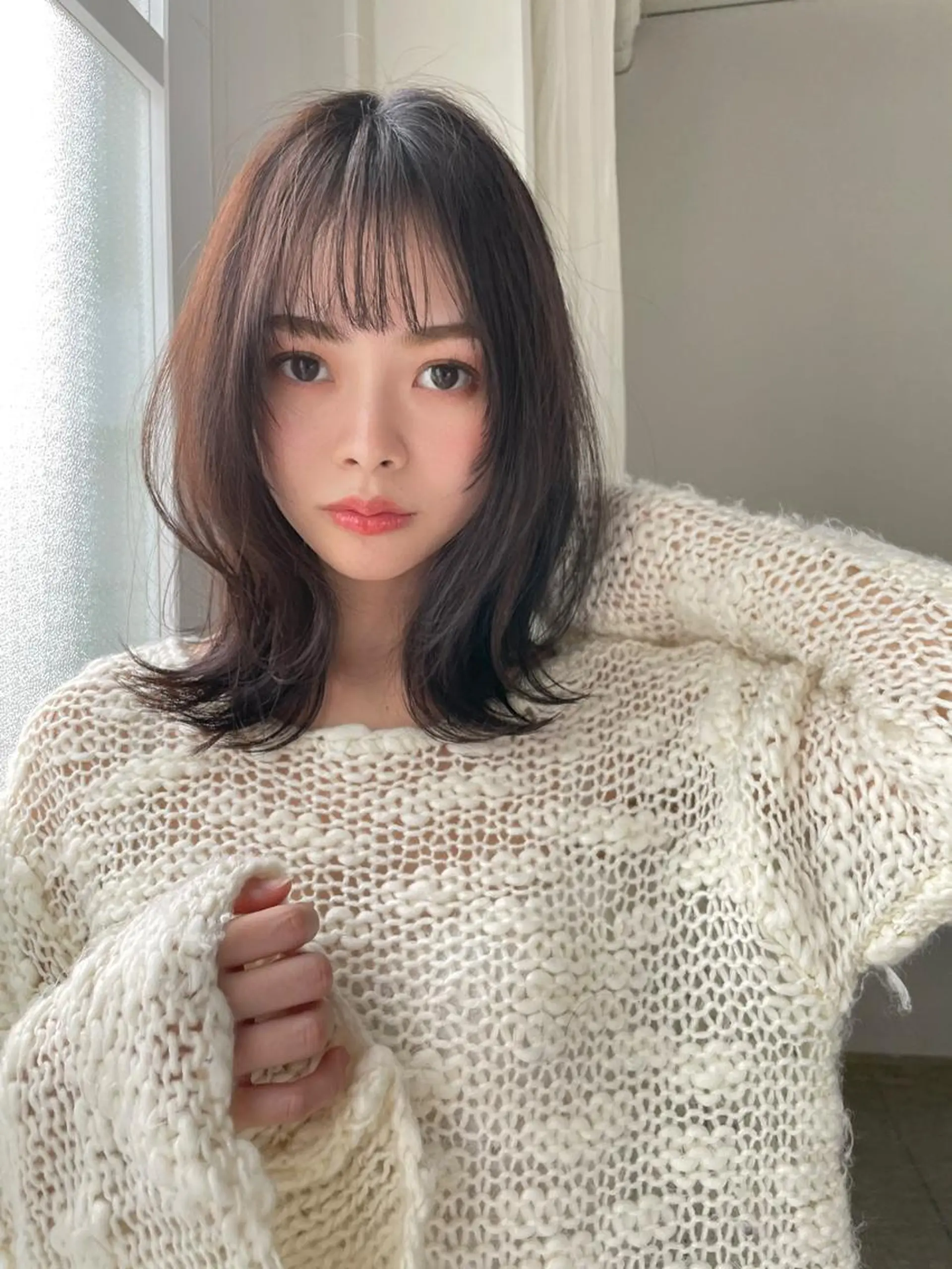 ミディアム 韓国風ヘア レイヤーカット シースルーバング ✨🍀岩崎 唯🍀✨のヘアスタイル