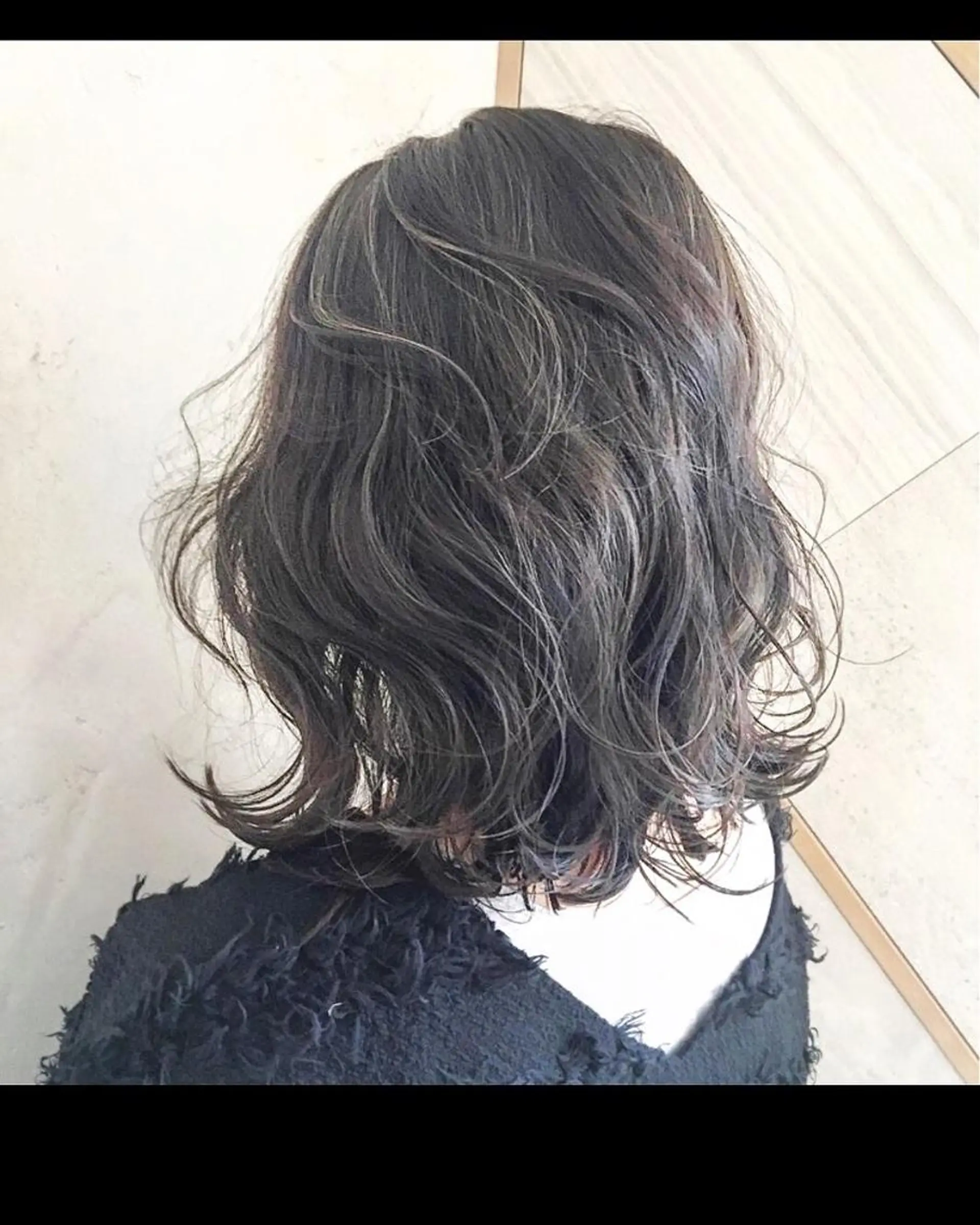 ミディアム ハイライト ヘアカラー 淡色ふんわりhair 新宿satomiのヘアスタイル