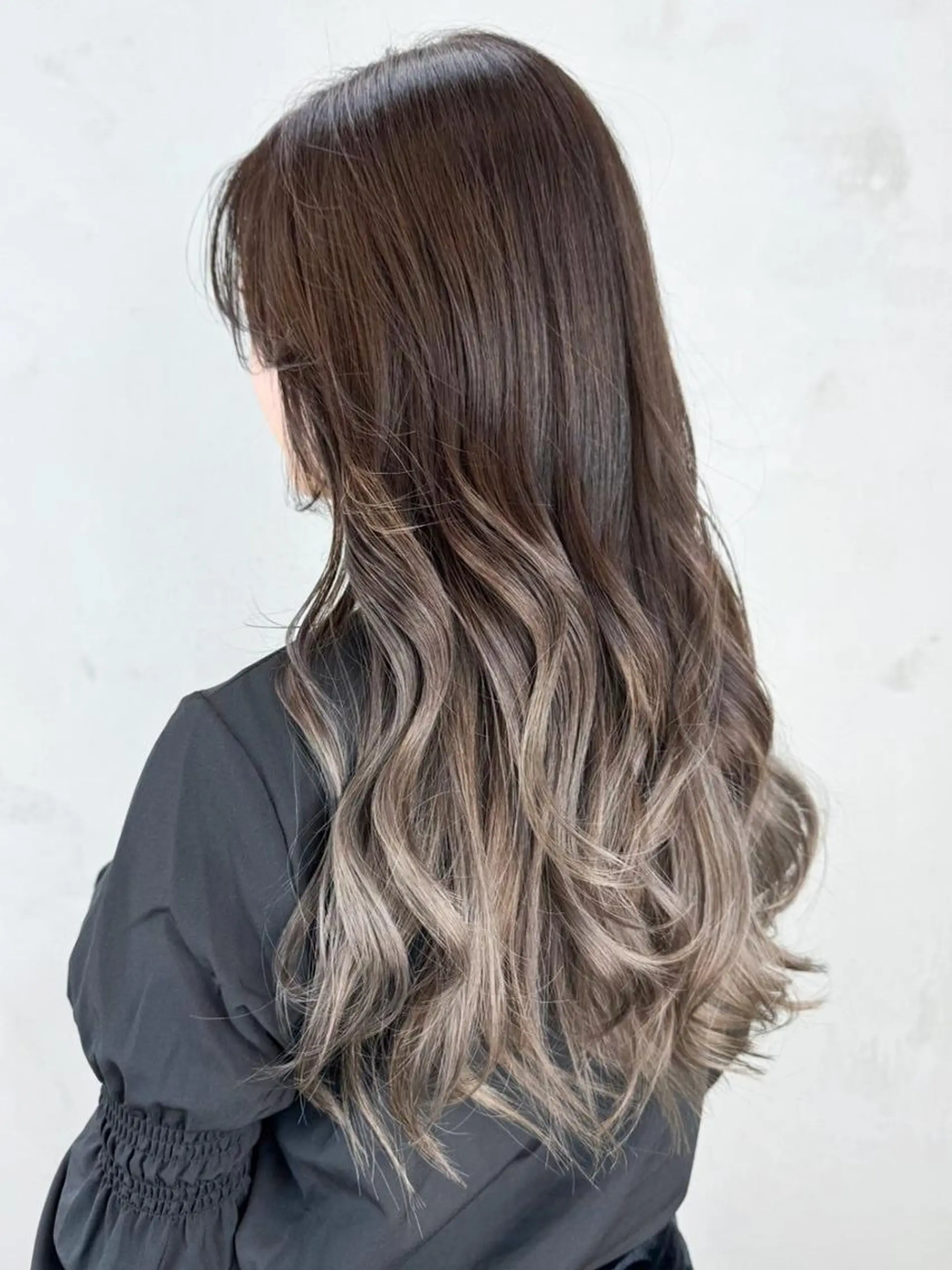 カラー セミロング ベージュカラー レイヤーカット カット ヘアカラー トリートメント ITbyALBUM 中野店のヘアスタイル