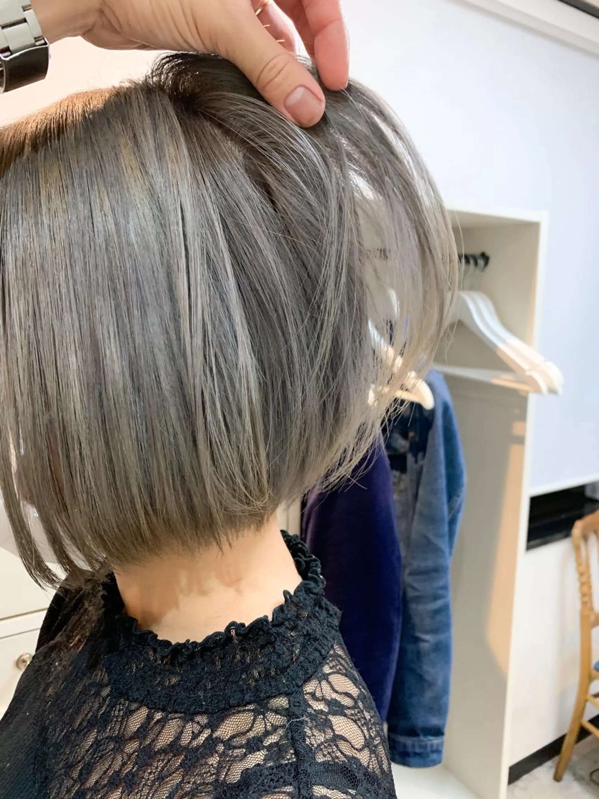 ショート カラー パーマ グレージュ 透明感カラー特化型 NAOKIのヘアスタイル