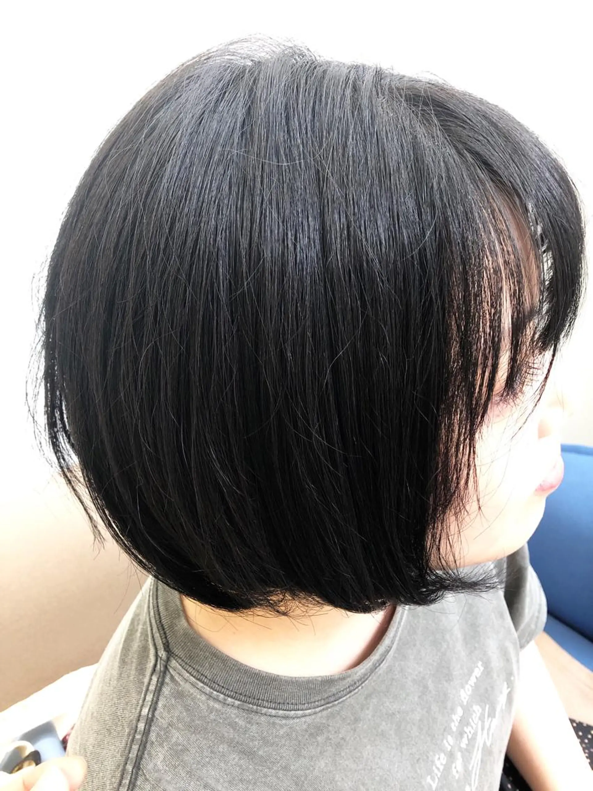 ミディアム カラー オレンジ ボブ カット ヘアカラー トリートメント 尾島 光季のヘアスタイル