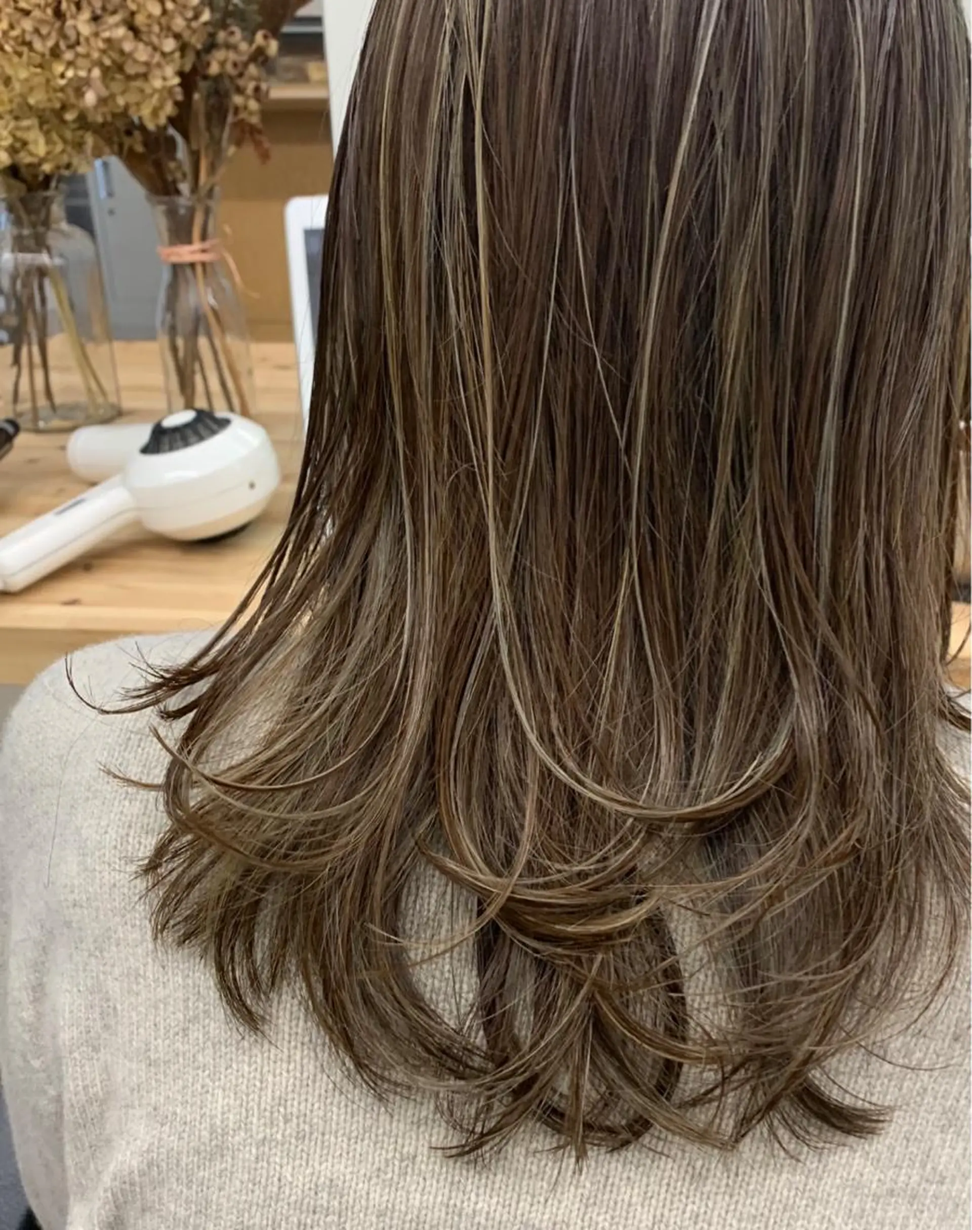 セミロング カラー ハイライトカラー ハイライト ヘアカラー Leben所属・垢抜けヘア♡柔らかい カラー/mihoのヘアスタイル