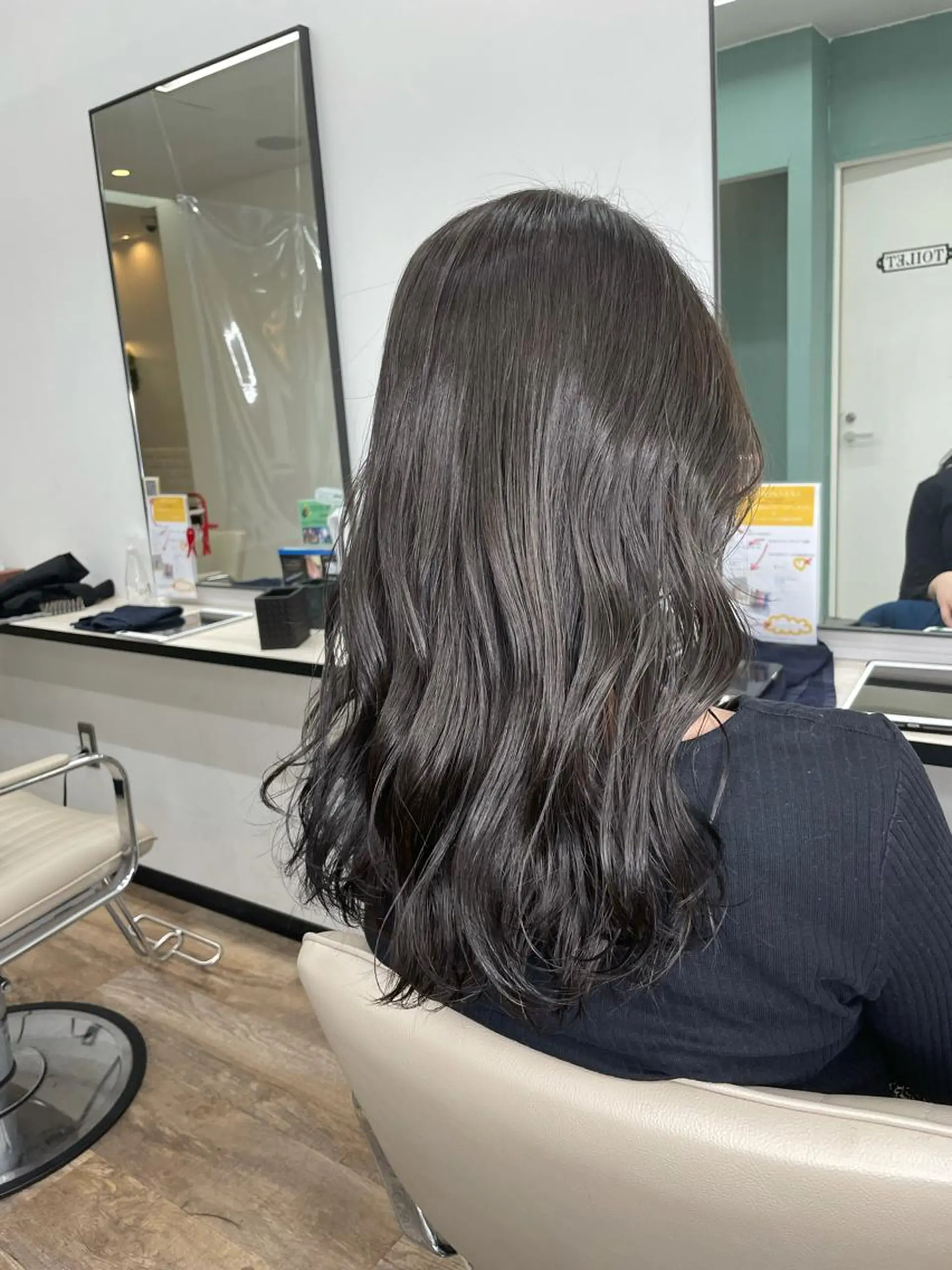 ミディアム カラー グレージュ ヘアカラー トリートメント 🌻透明感韓国🌻 横山隆之介のヘアスタイル