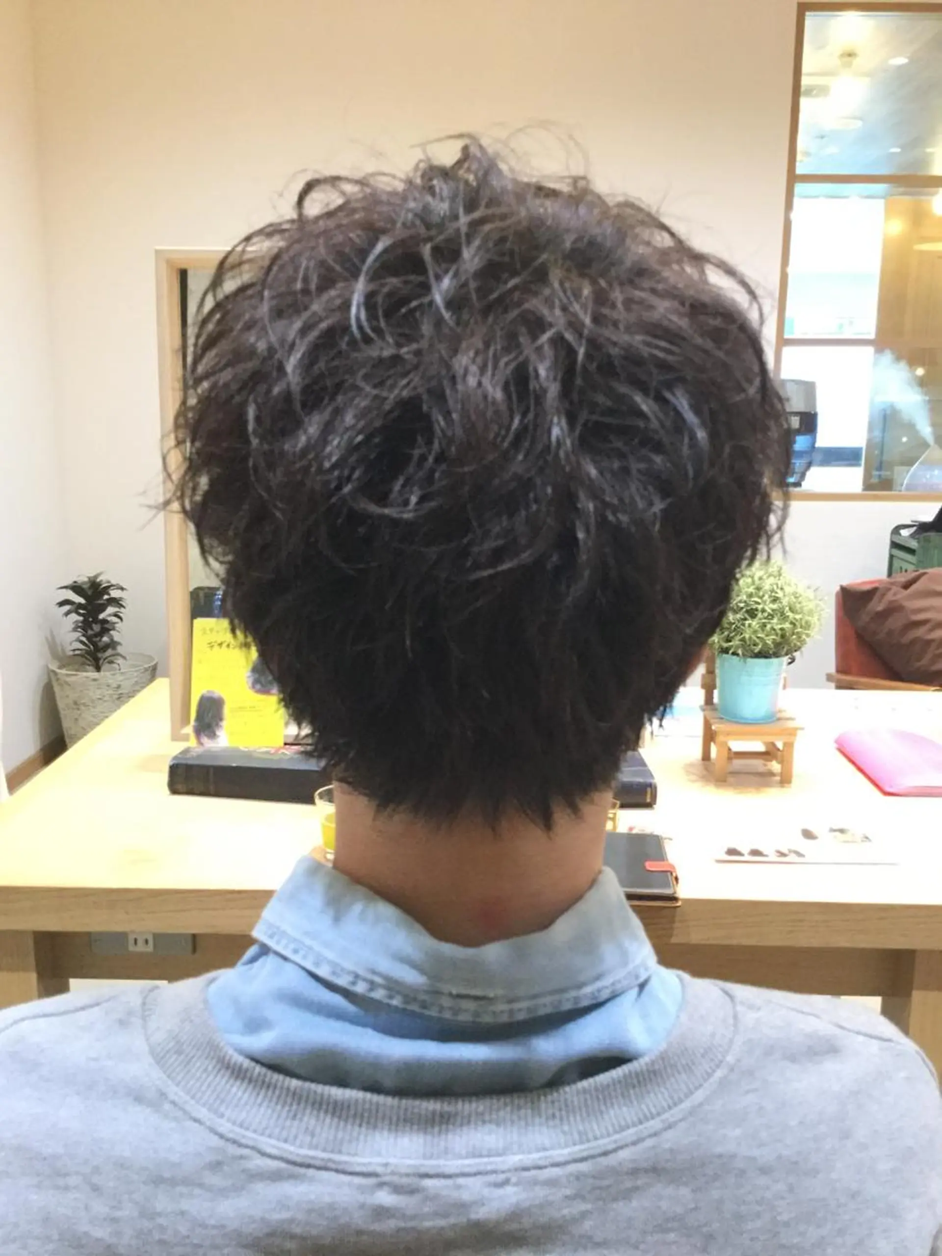 パーマ メンズ 田中 まりなのマツエク・マツパデザイン