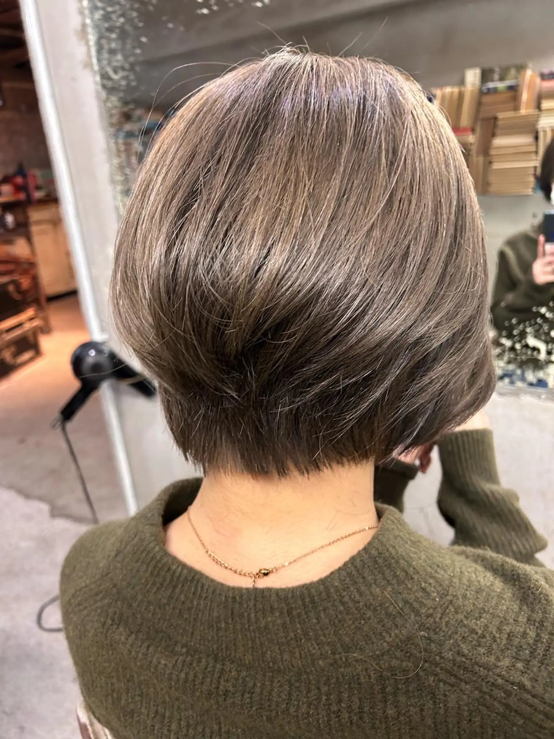 ショート カラー アッシュ ベージュカラー 似合わせカット お任せヘア☘️☘️ 及川渚のヘアスタイル