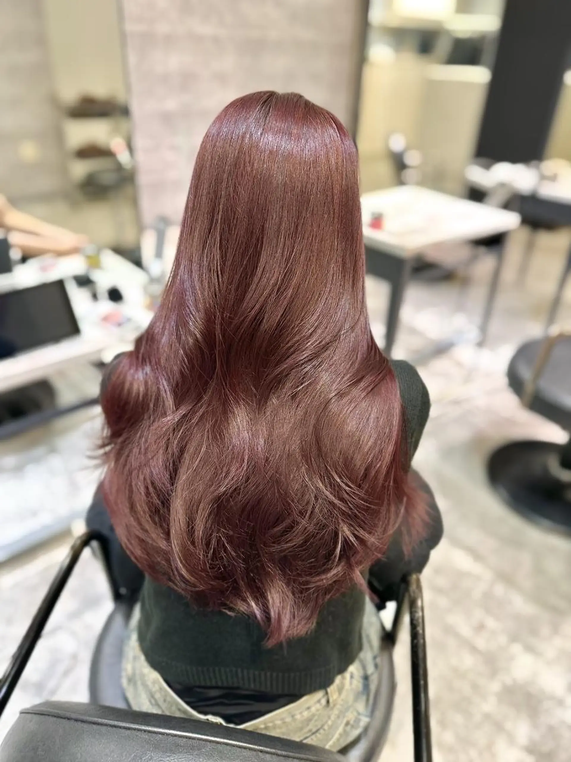 ロング カラー ヘアアレンジ ヘアカラー トリートメント _WHITE 難波本店のヘアスタイル