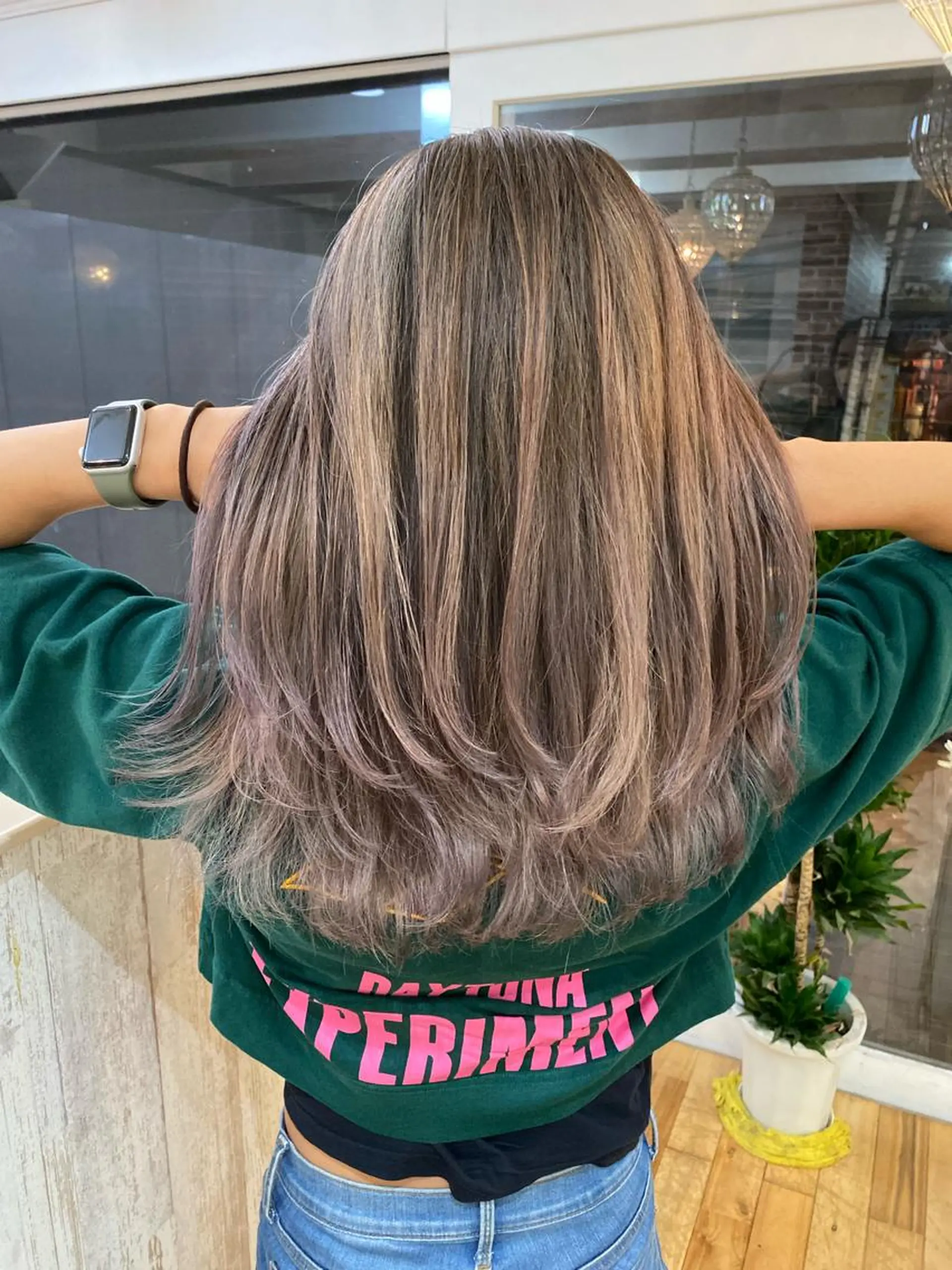 セミロング カラー ヘアアレンジ カット ヘアカラー トリートメント 久米 治仁のヘアスタイル