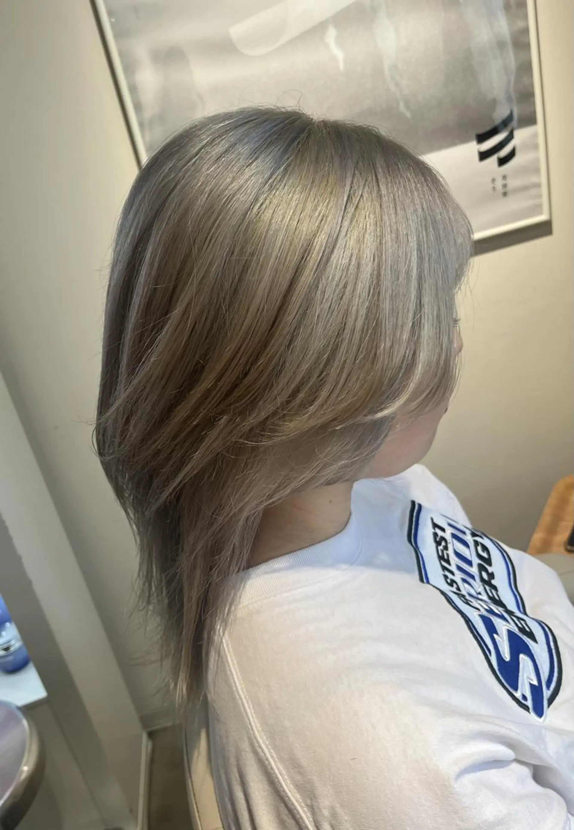 ミディアム 顔周りカット レイヤーカット ウルフカット ヘアカラー 🐈‍⬛🩷Anju Hanabusa🩷のヘアスタイル