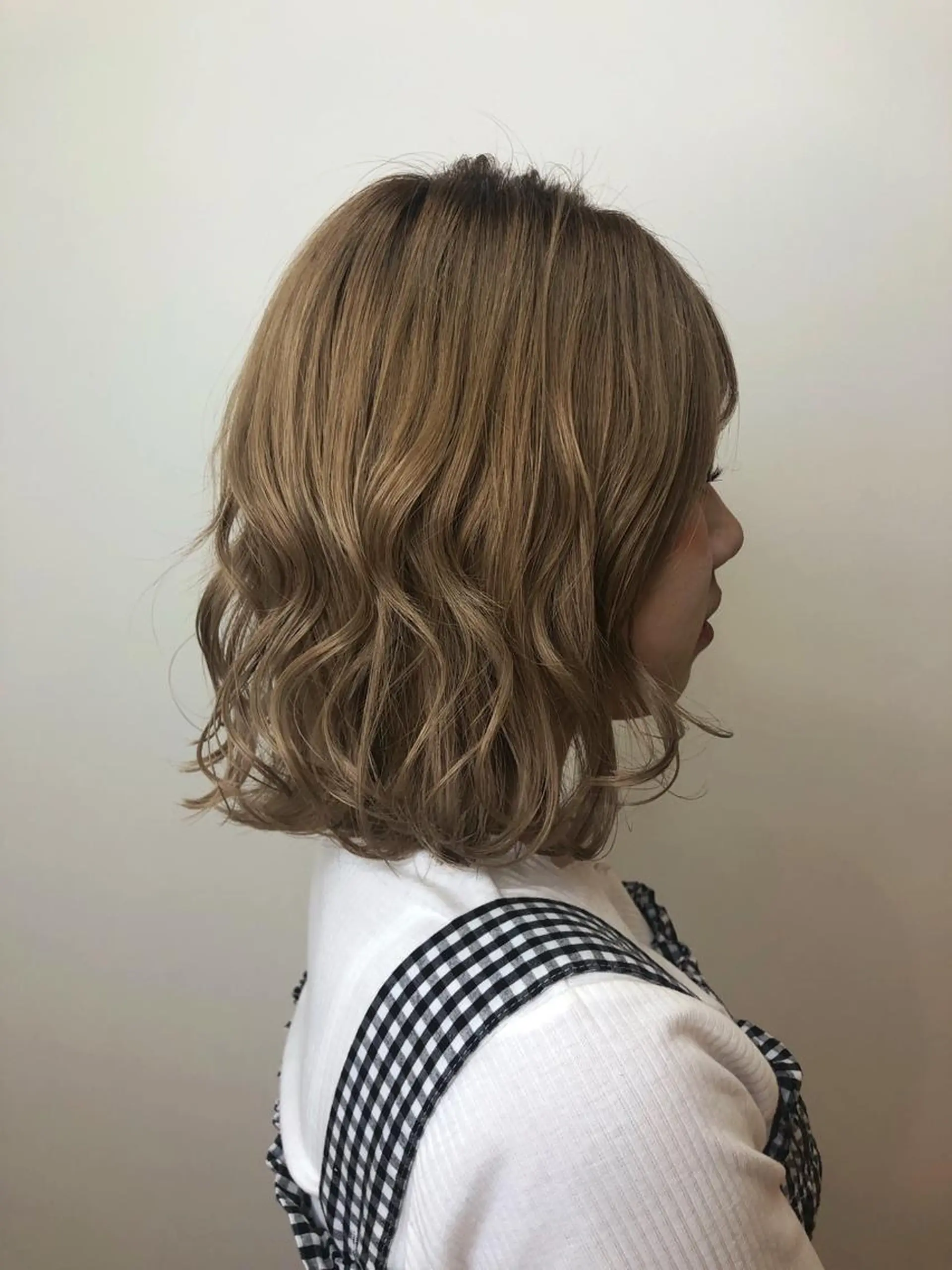 ミディアム カラー イルミナカラー 齋藤 らいのヘアスタイル