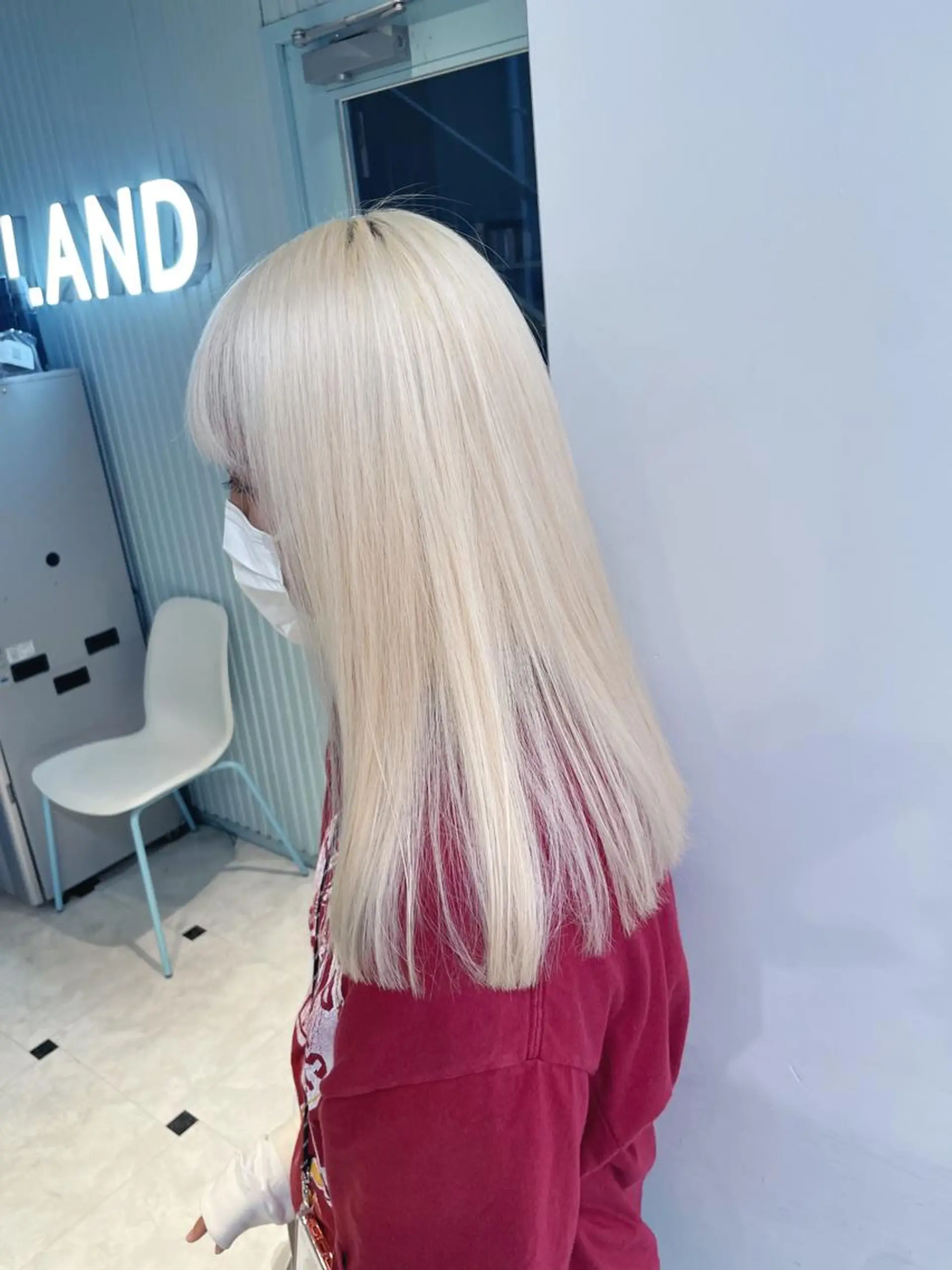 セミロング ブリーチ✖️ 縮毛LANDのヘアスタイル
