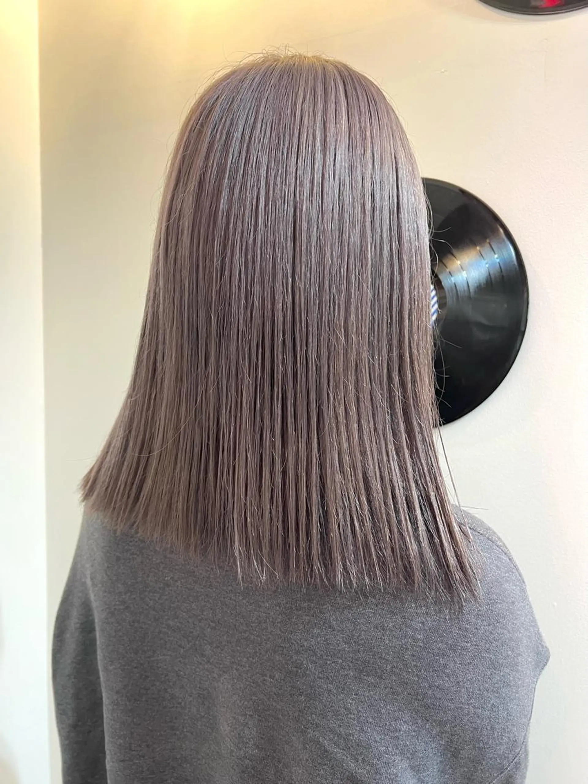 ショート カラー ヘアアレンジ 🧨ブリーチー×ボブ レイヤー💎じゅえるのヘアスタイル