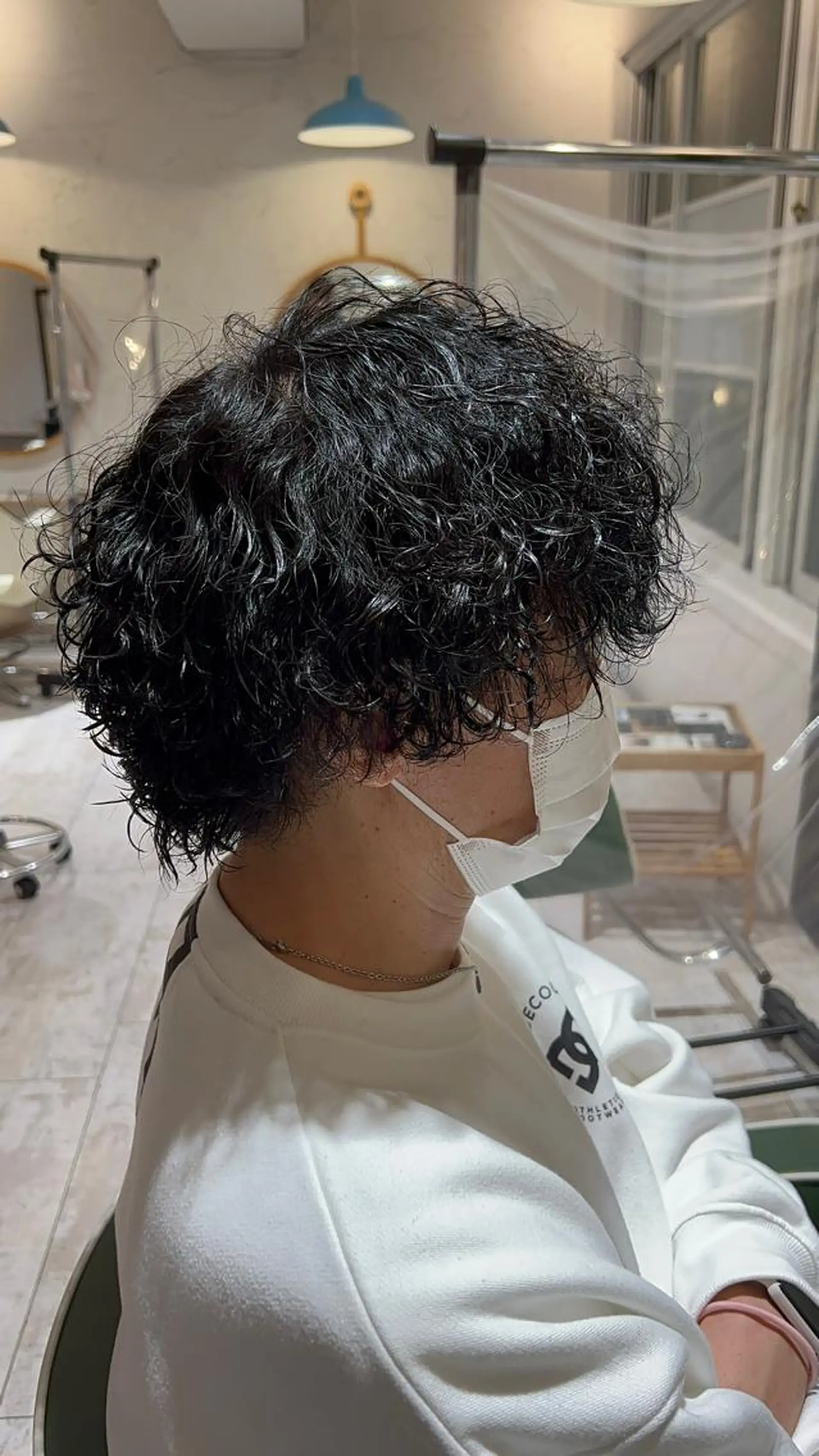 ミディアム パーマ メンズ 難波/メンズウルフ・ フェザーパーマ鶴田文のヘアスタイル