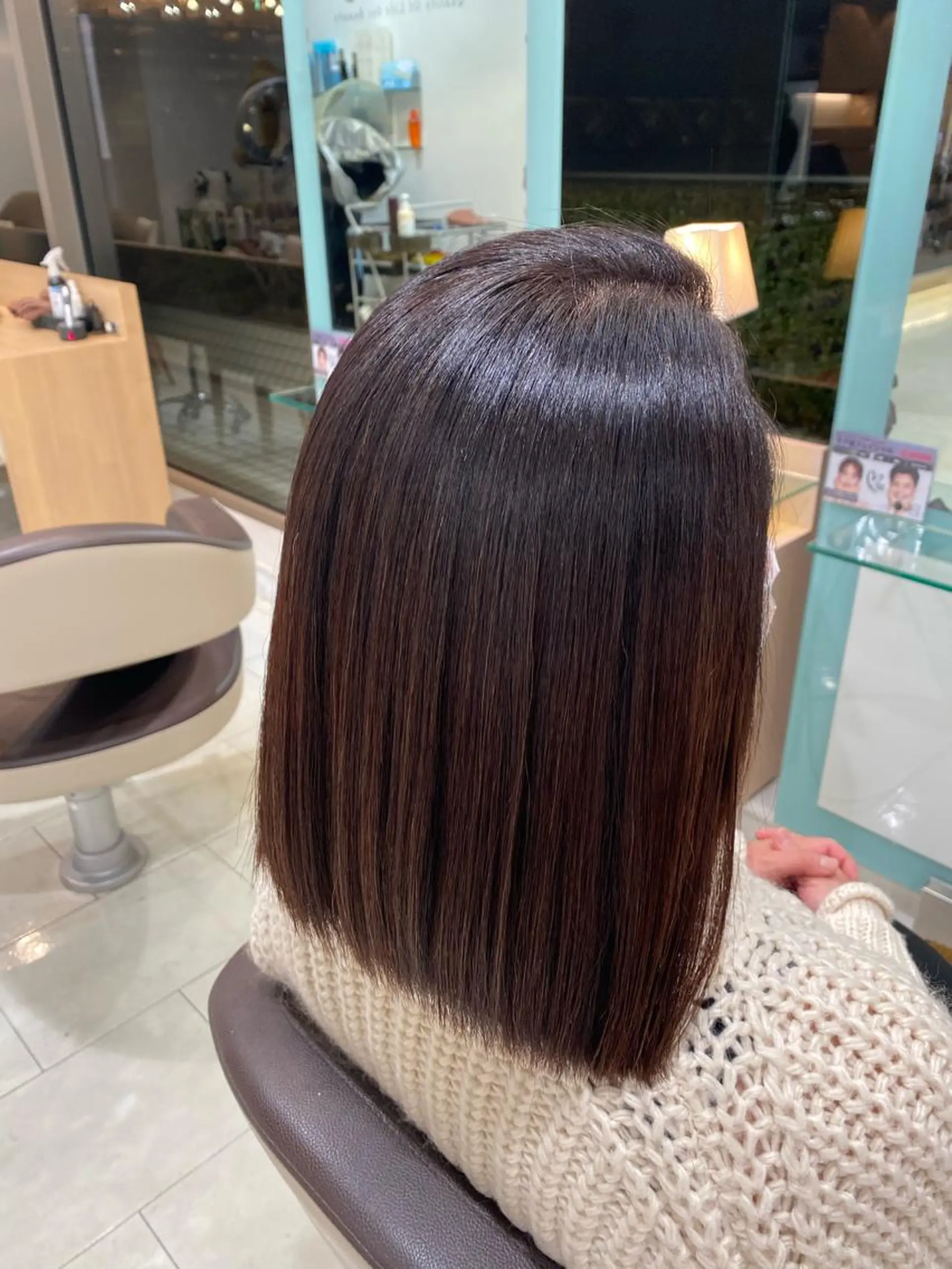 セミロング カラー 透明感カラー オリーブカラー 縮毛矯正 N°+aero 😊れいか😊のヘアスタイル