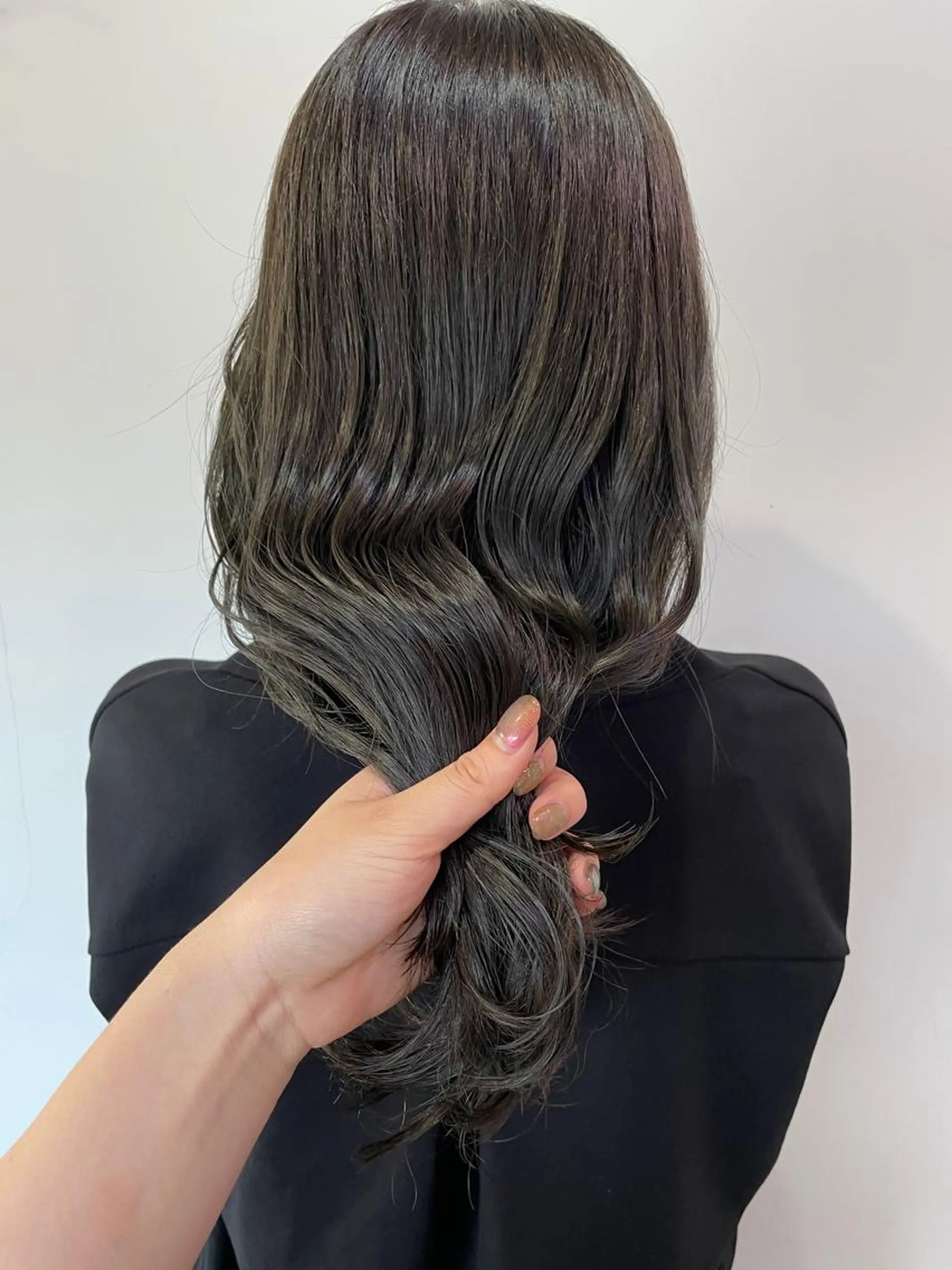 セミロング カラー silo所属・silo MOKA 顔周りカット🦦のヘアスタイル