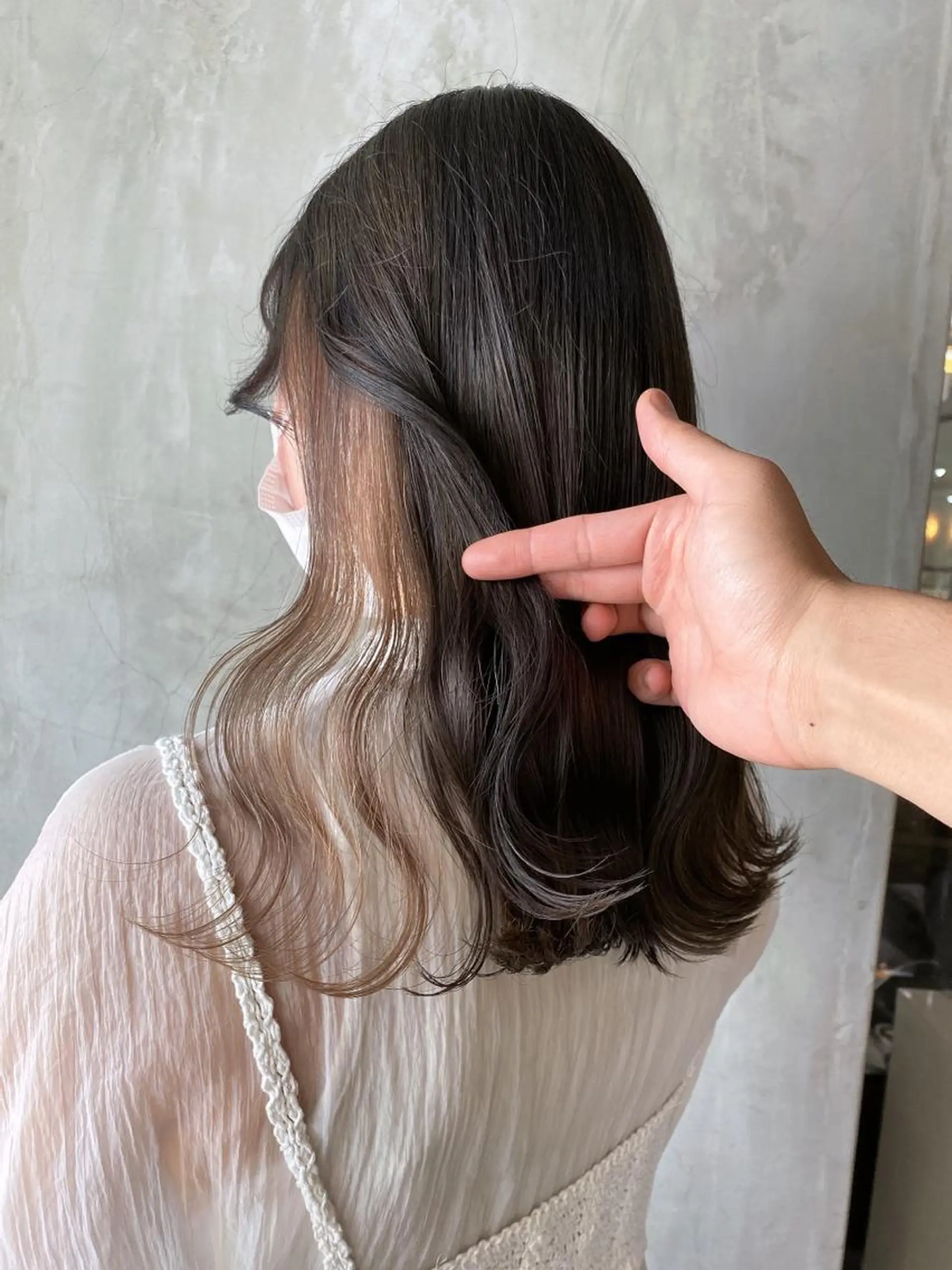 セミロング カラー ヘアアレンジ 切りっぱなしボブ/ デザインカラー店長のヘアスタイル