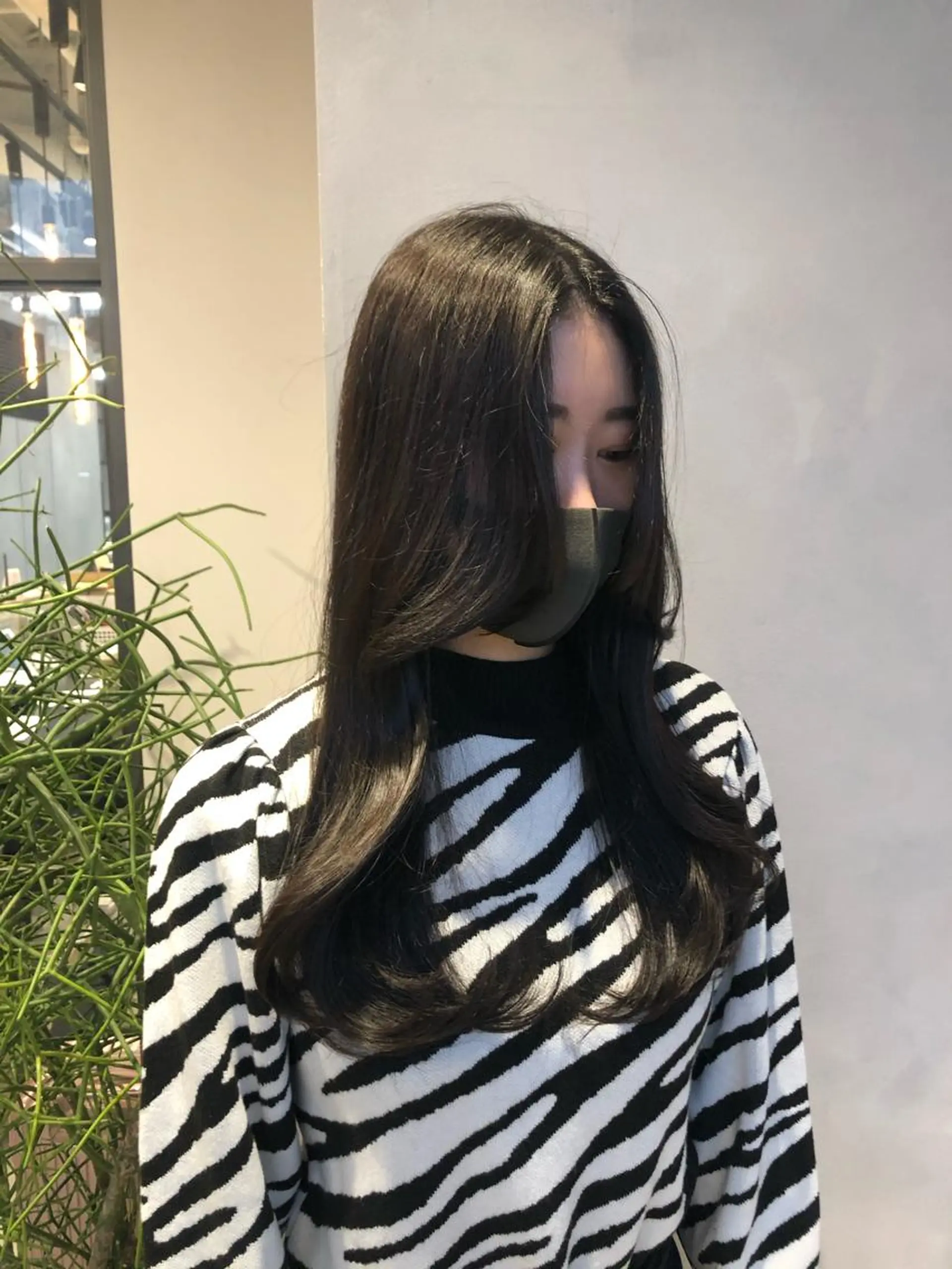 ロング 韓国風ヘア レイヤーカット ❤︎︎韓国ヘア❤︎︎ 𝑺𝒉𝒊𝒉𝒐のヘアスタイル