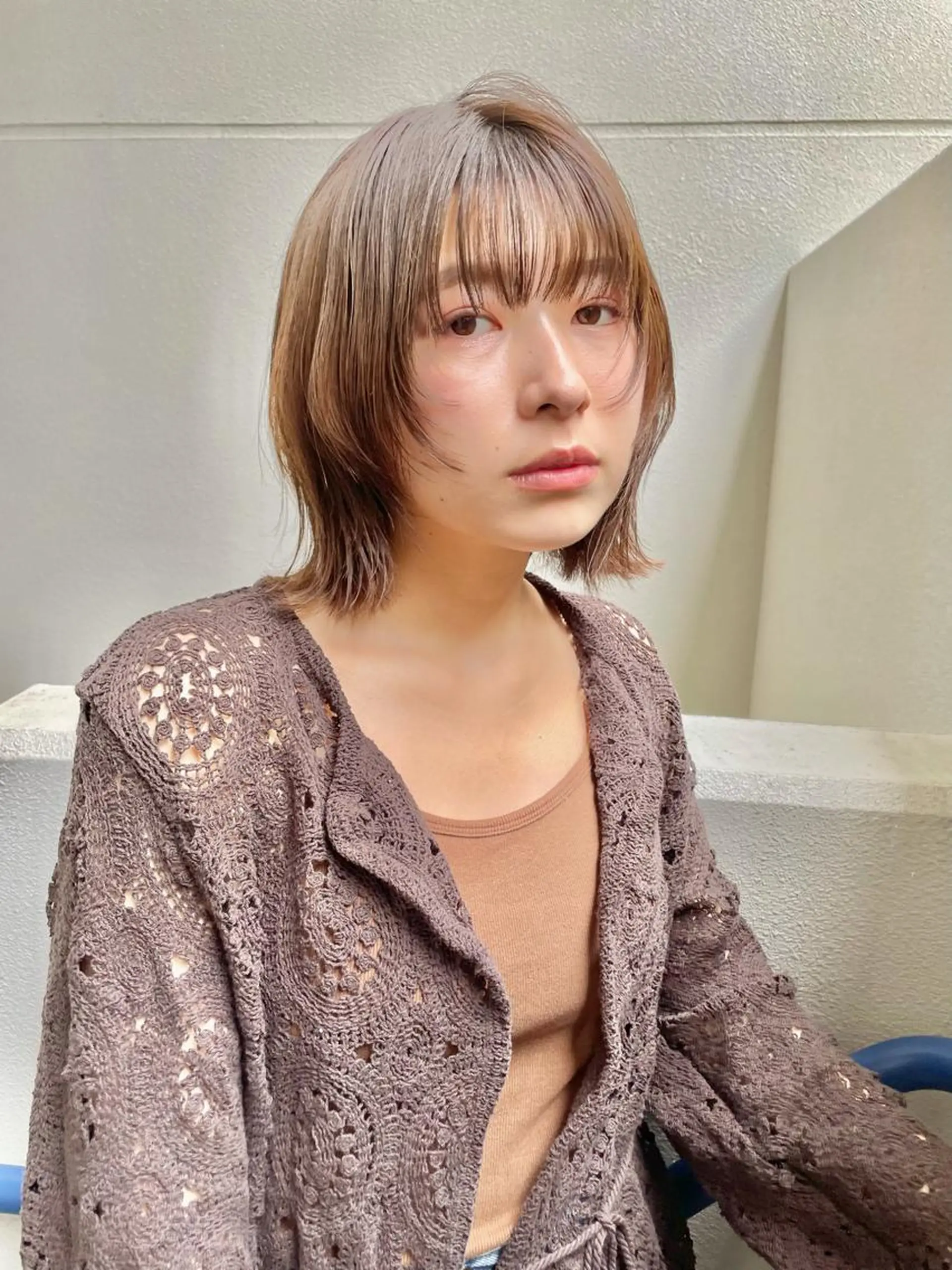 ミディアム カラー ボブレイヤー アッシュ ベージュカラー ボブ レイヤーカット カット ヘアカラー トリートメント 小泉 葵のヘアスタイル