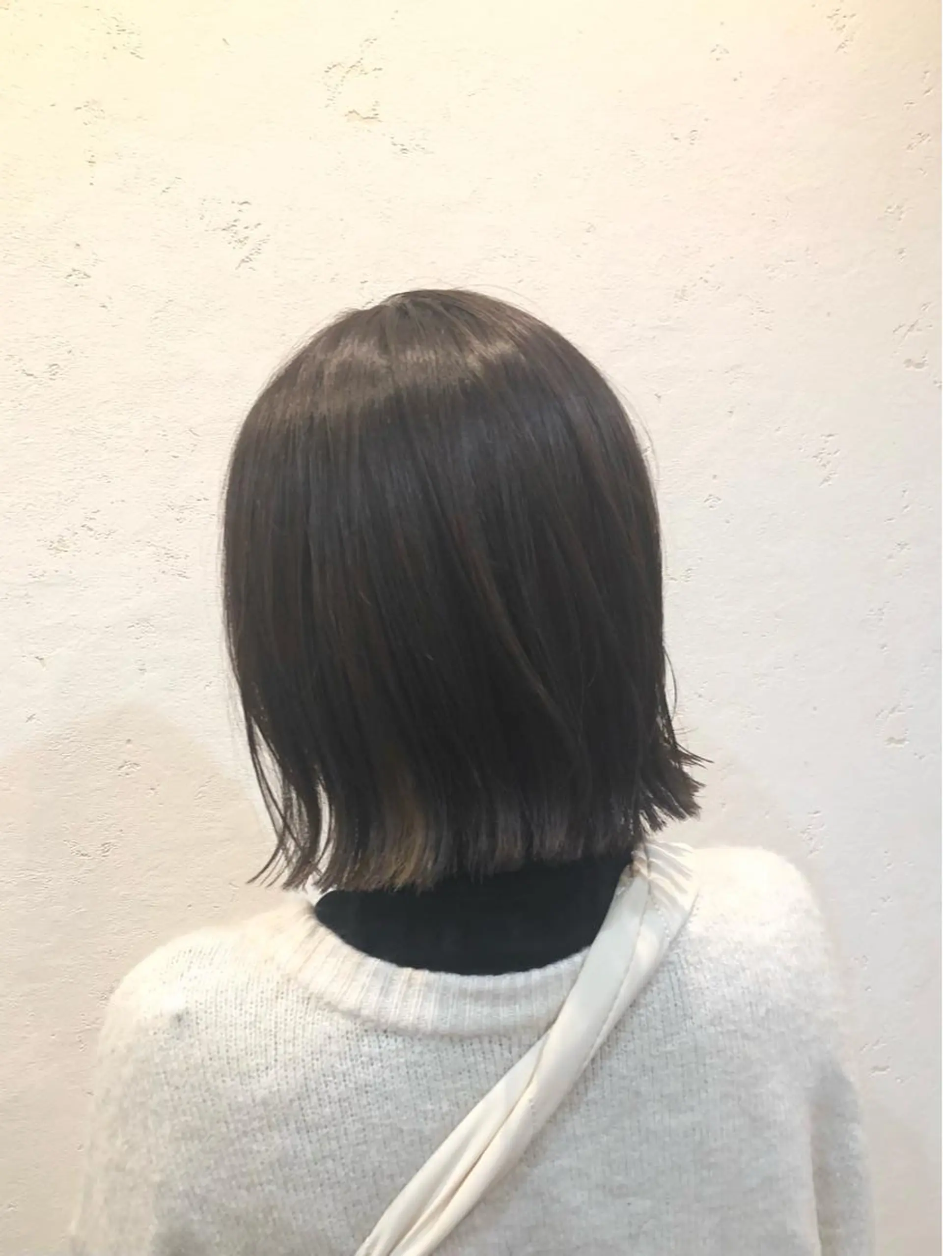 ショート ボブ くびれヘア ショートヘア カット トリートメント 透け感カラー🫧 加納トモヒロのヘアスタイル