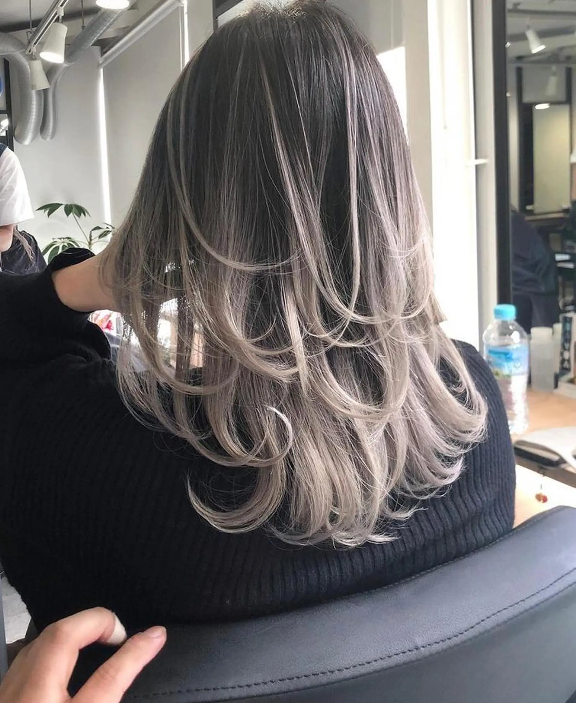 ミディアム カラー 難波ブリーチカラー 伊藤洋輝のヘアスタイル