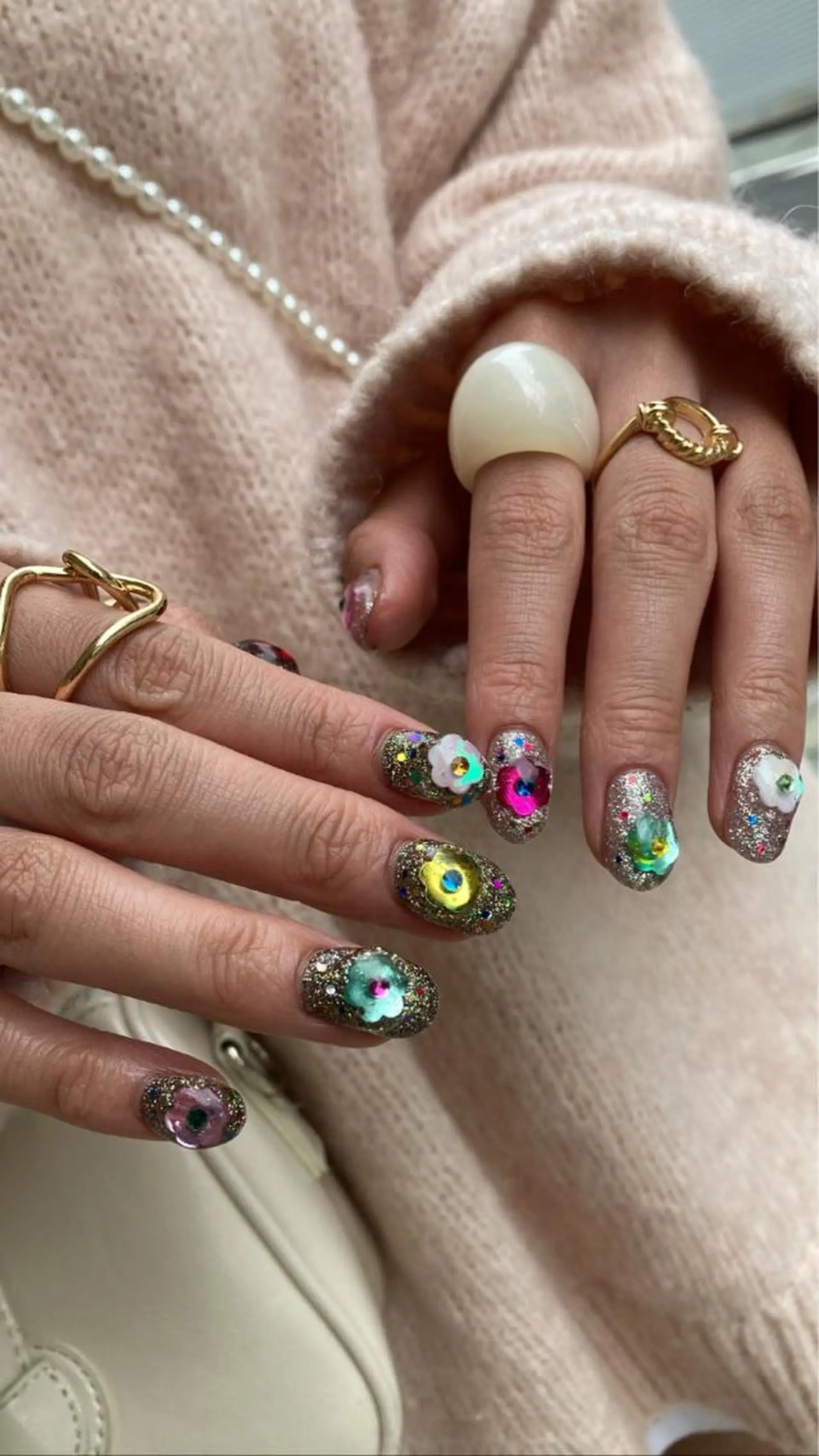 ネイル nailsalon hue所属・小山 羽奈のネイルデザイン