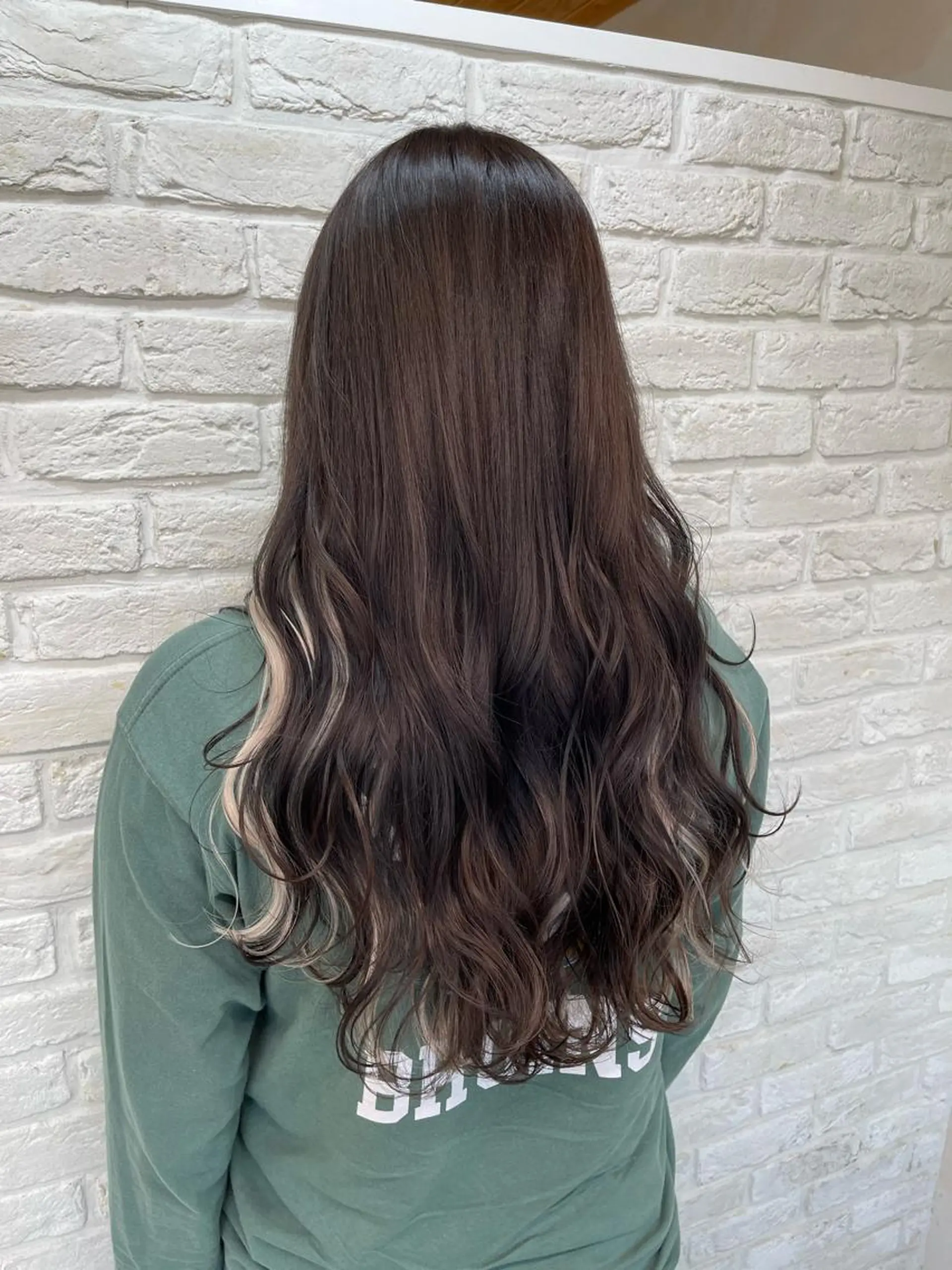 ロング シールエクステ くびれヘア エクステ 顔まわりレイヤー 顔周りカット ヘアセット ブリーチ/ハイトーン ベージュ/daikiのヘアスタイル