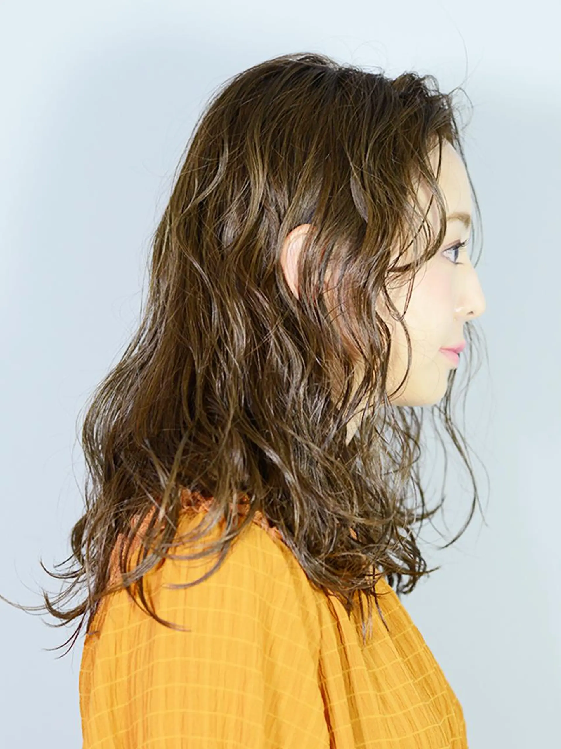 セミロング カラー 黒川 真実のヘアスタイル