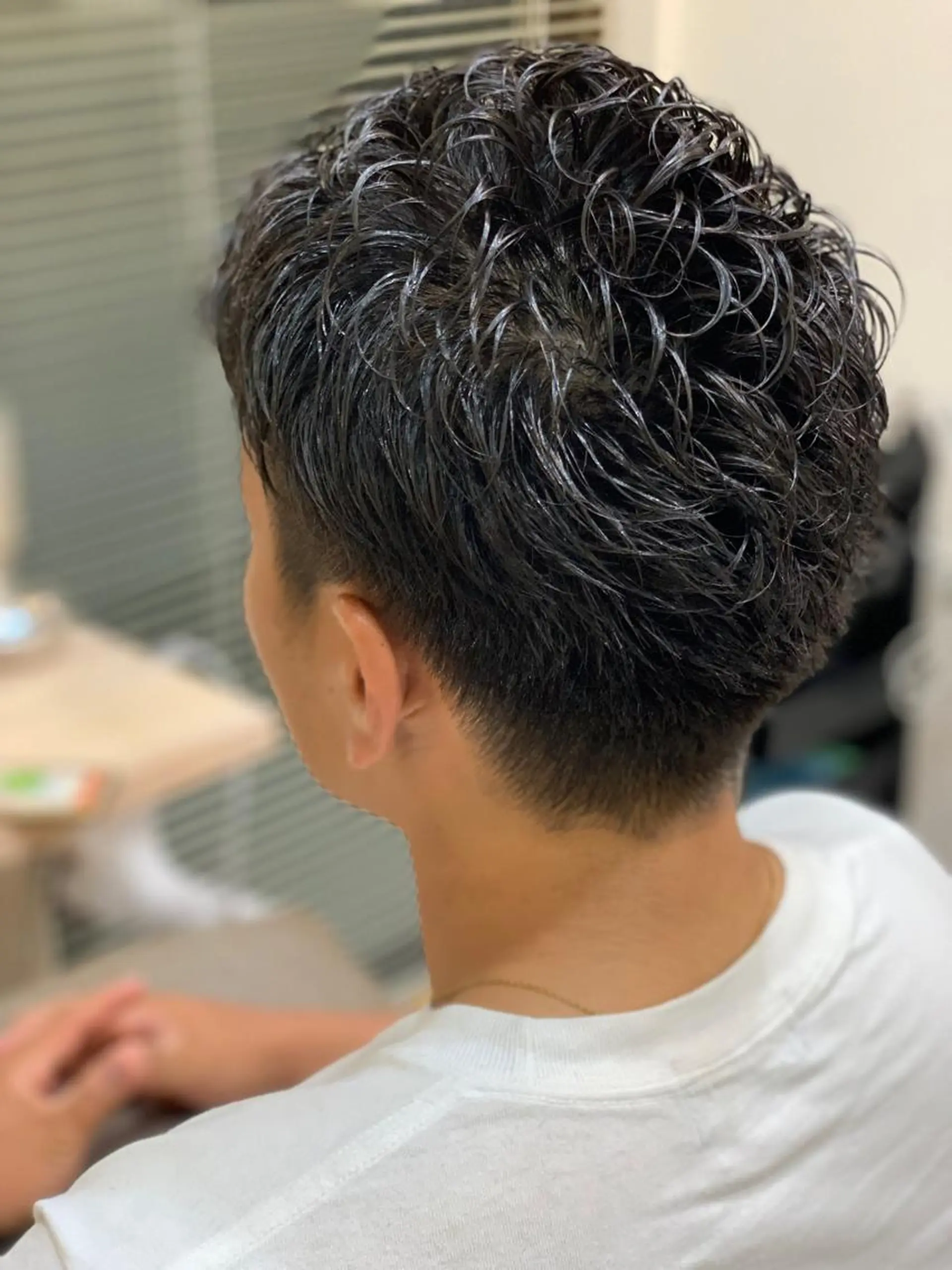 パーマ メンズ メンズパーマ ツーブロック 刈り上げ カット 山本 悟志のヘアスタイル