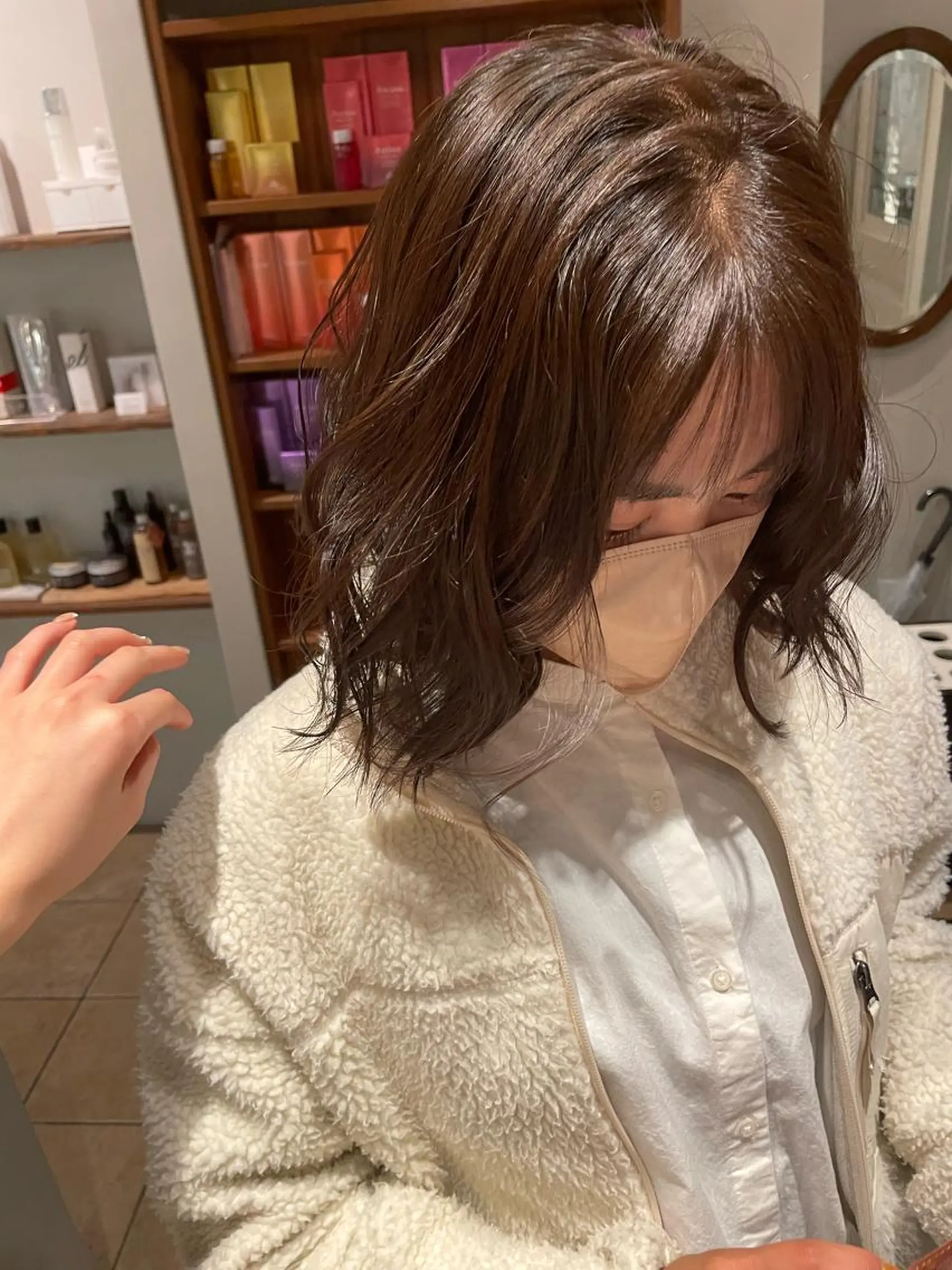 カラー 栗林 茉那のヘアスタイル