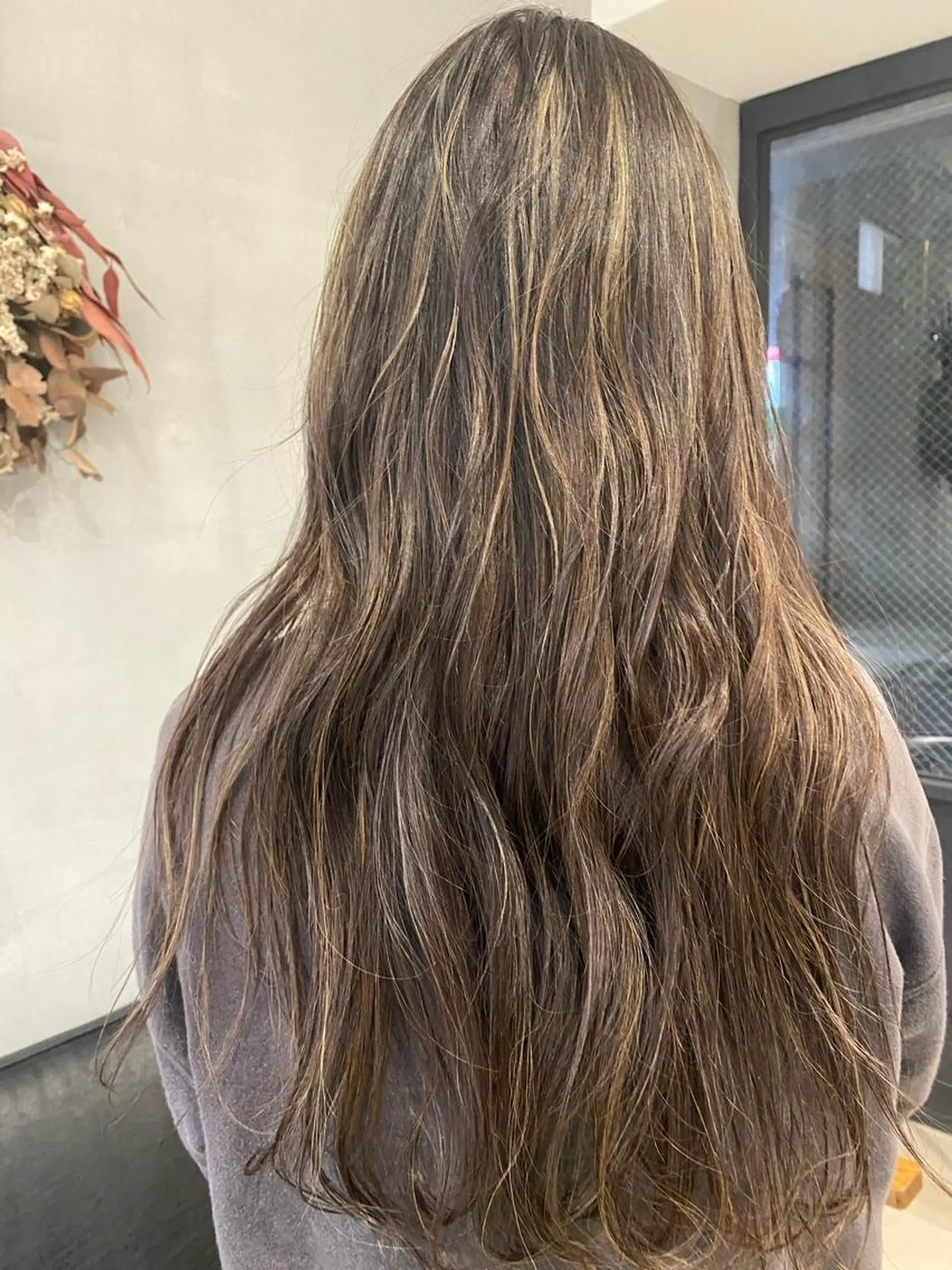ロング ハイライト ヘアカラー 田村 りなのヘアスタイル