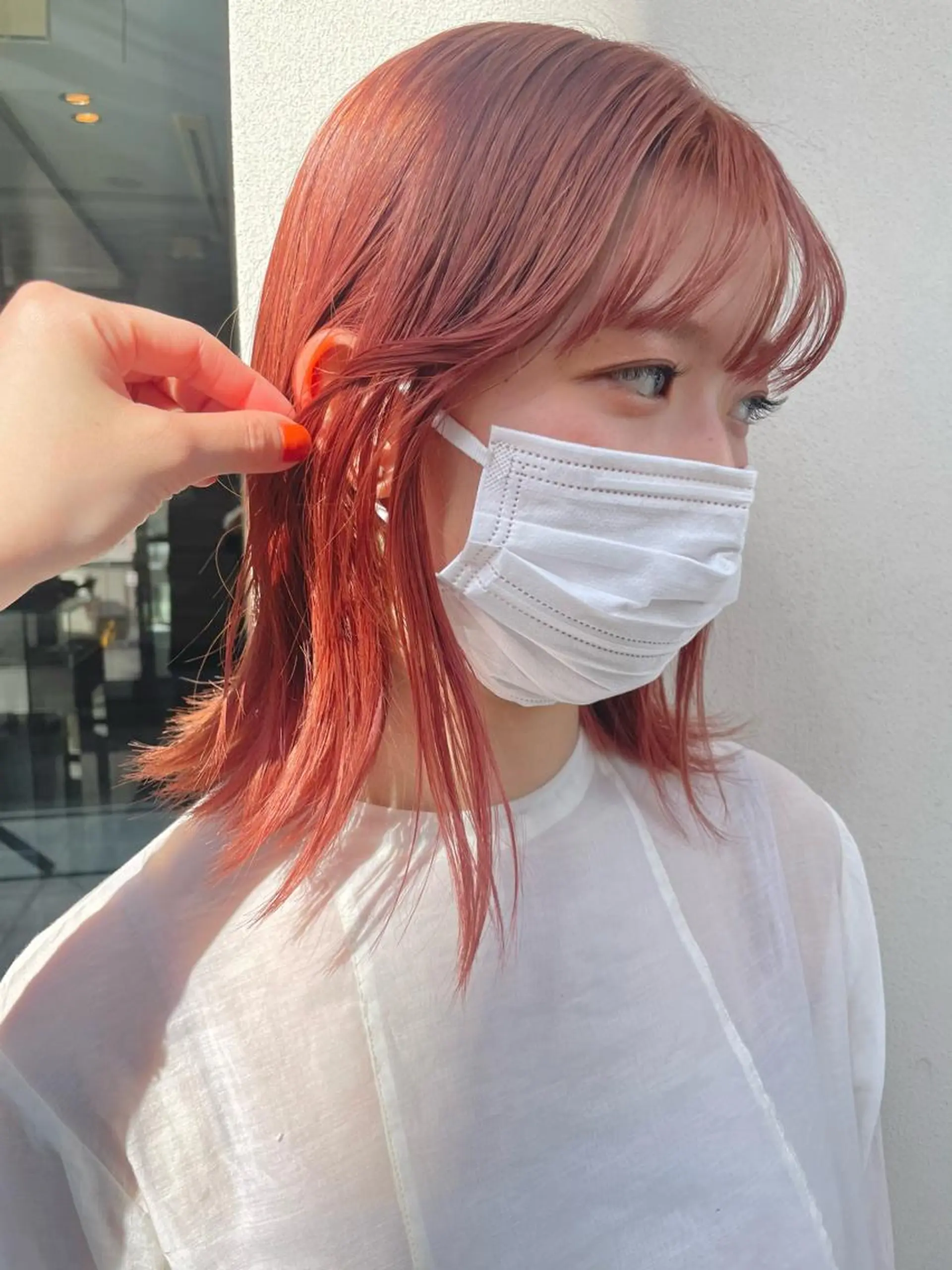 ミディアム カラー ブリーチ ヘアカラー トリートメント ブリーチなしで透け感 暖色カラーボブaoiのヘアスタイル