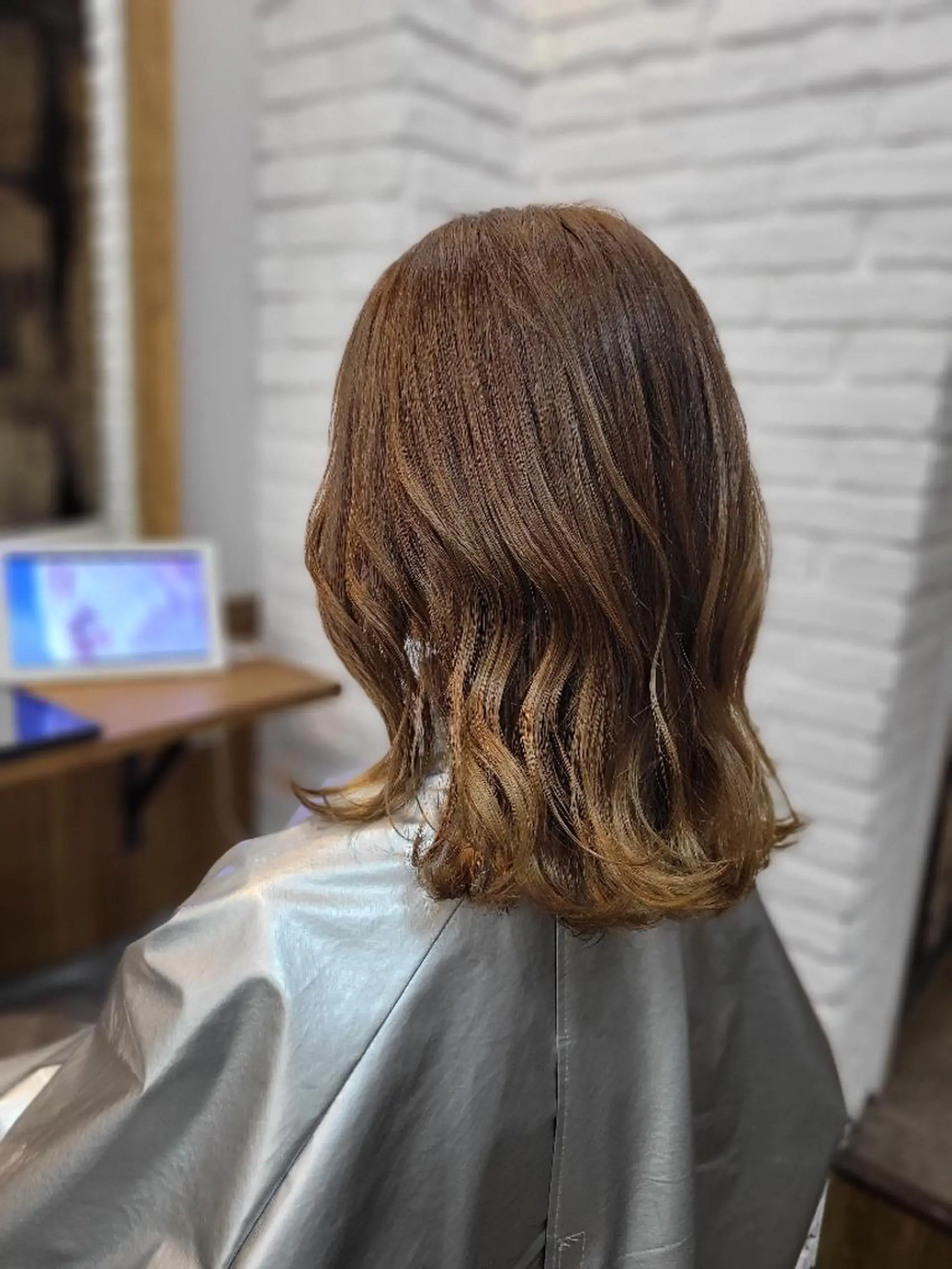 ミディアム Agu hair flower所属・E RIのヘアスタイル