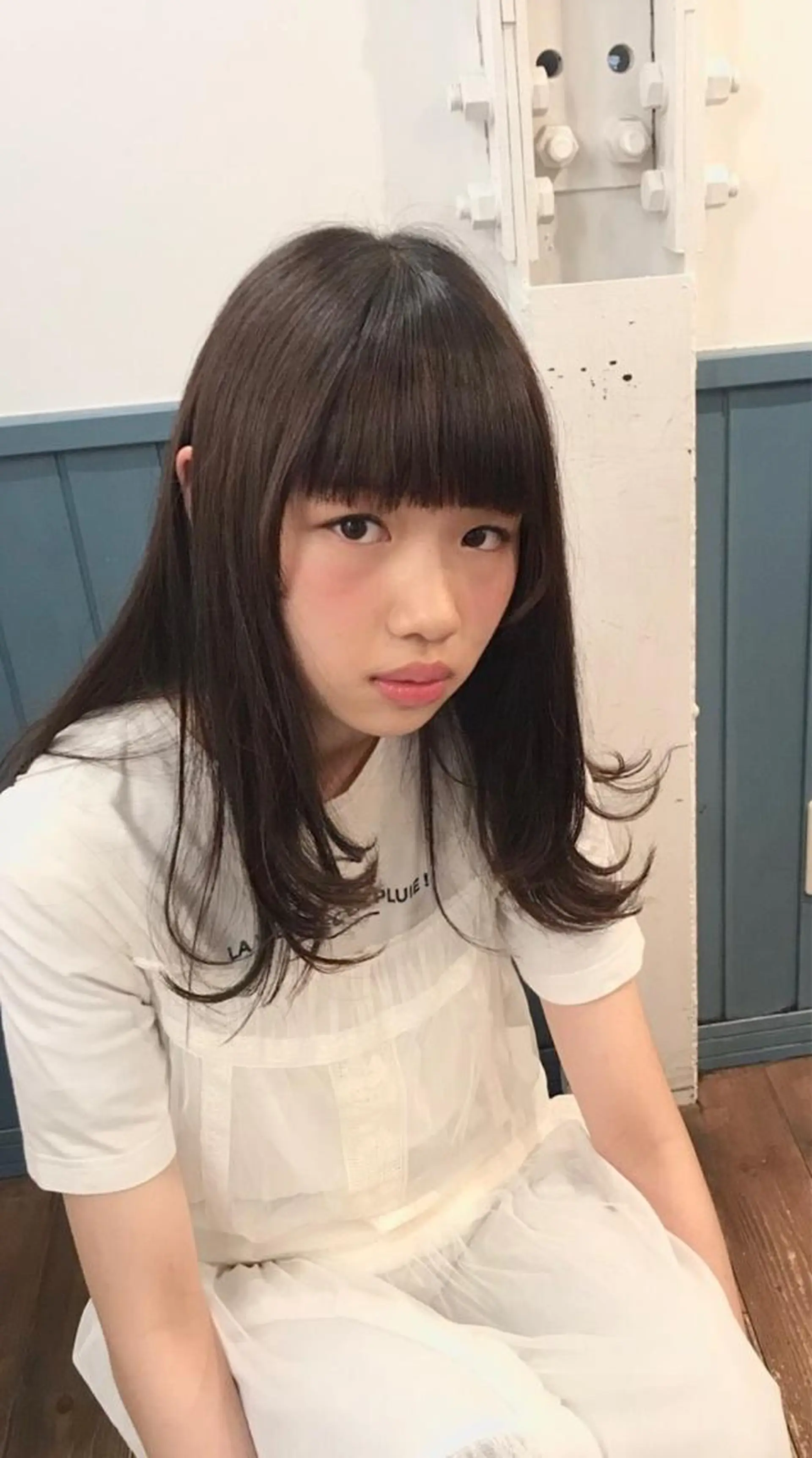 セミロング カット sakai yukariのヘアスタイル