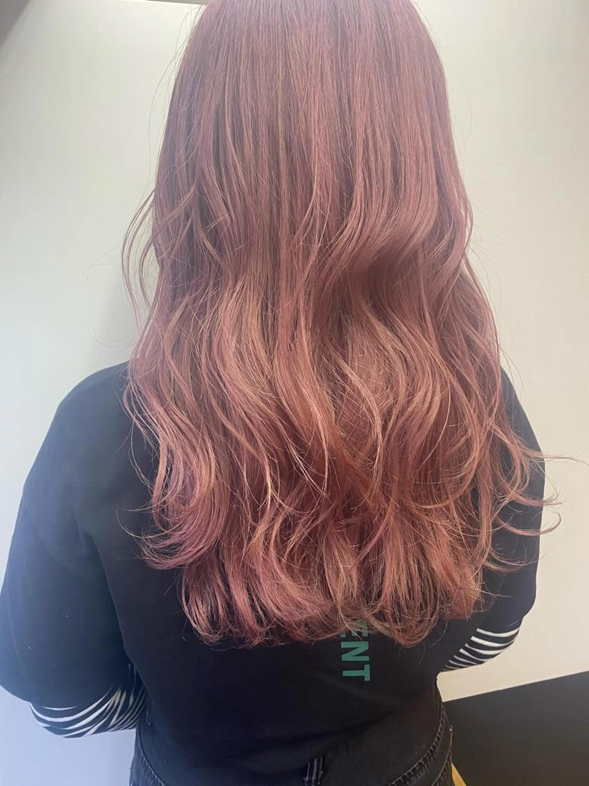 ロング ヘアカラー GO TO DAY渋谷モディ店所属・stylist トモヤのヘアスタイル