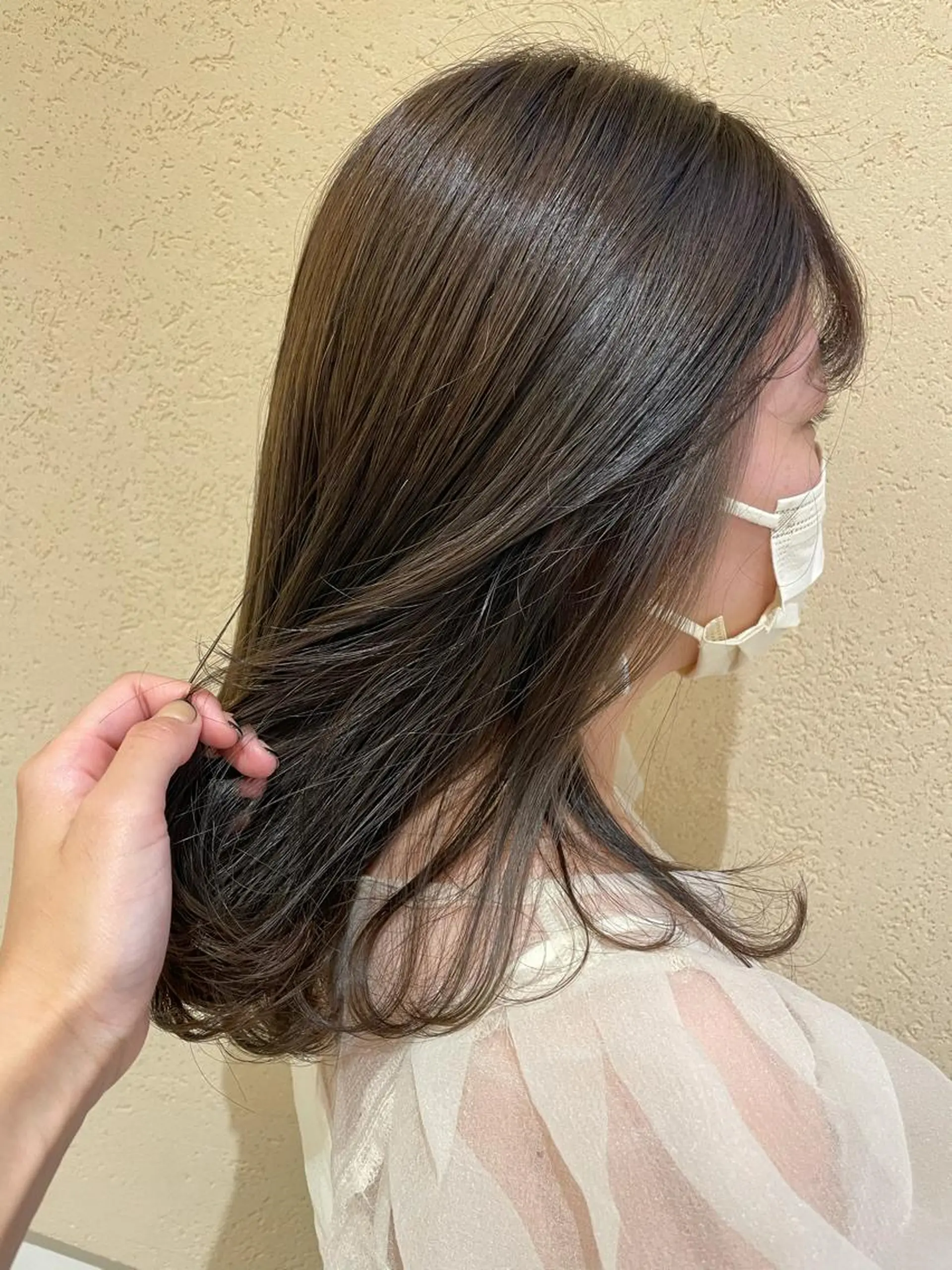 ミディアム カラー シャドールーツ美容師 篠原康太のヘアスタイル